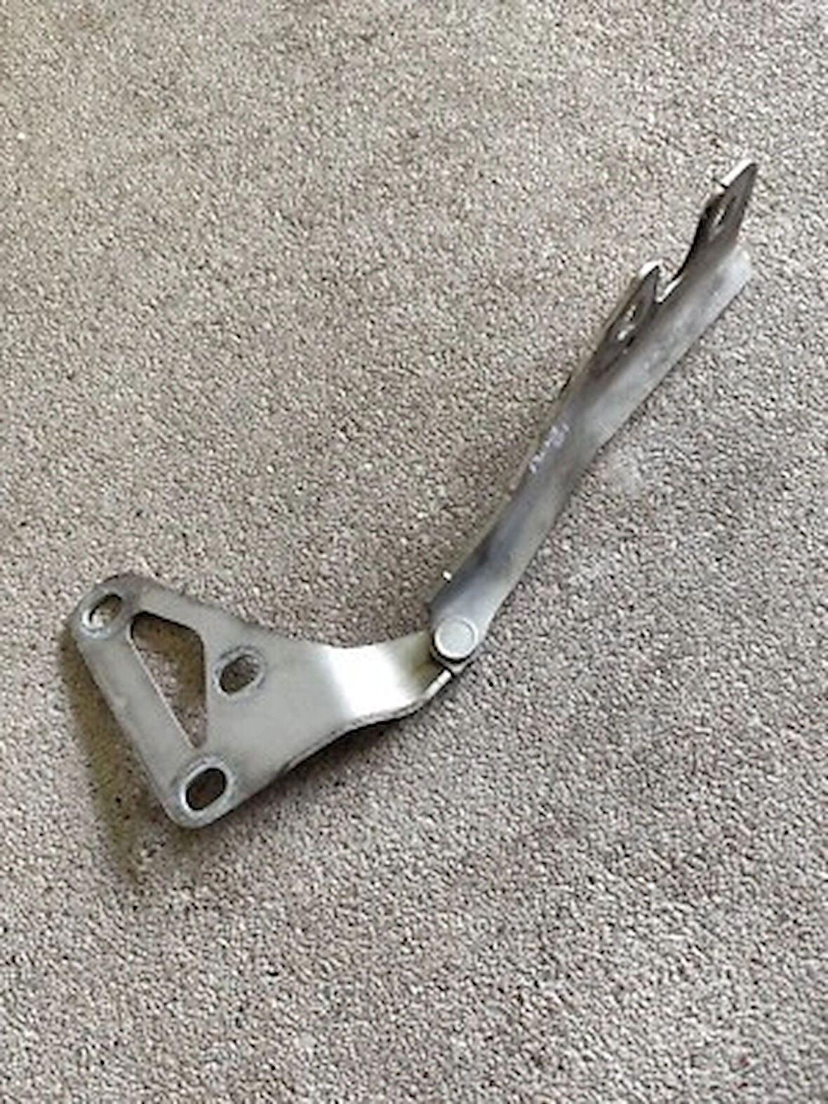 Astra -H- 2004- Motor Kaput Menteşesi Sağ Oem No (13213448)