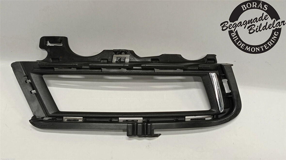 Golf Vıı 2012- Sis Kapağı Sisli Nikelajlı Sağ Oem No (5G0853212F)