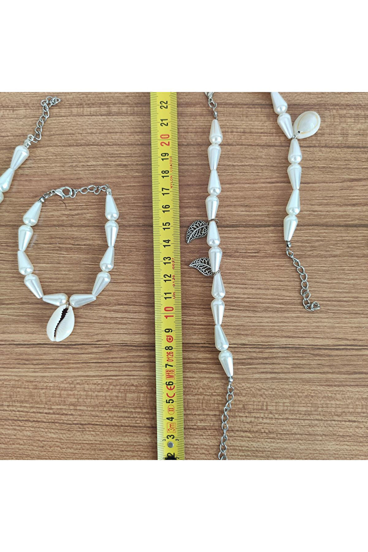 Doğal Deniz Kabuğu (Cowrie) ve İnci Görünümlü Boncuk Bileklik - 579