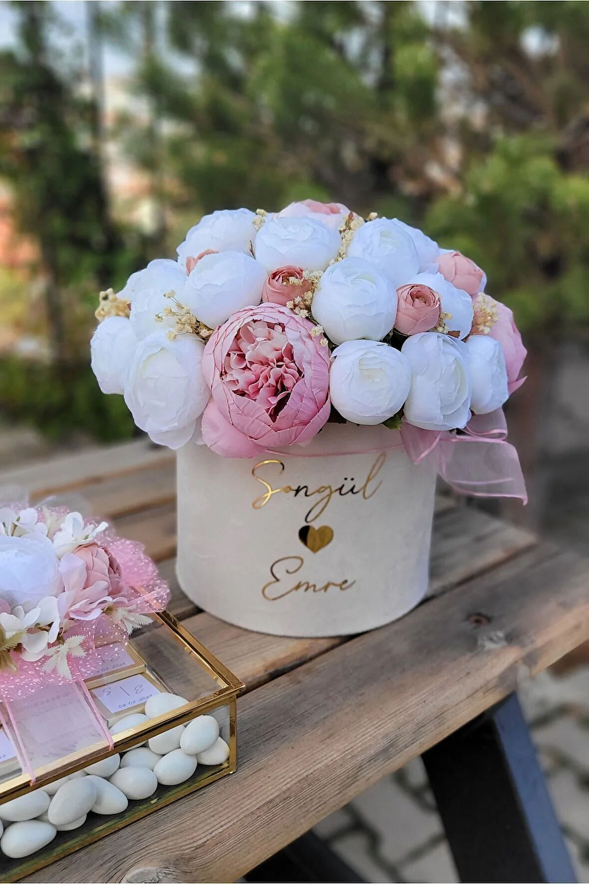 Kutuda Kız Isteme Söz Nişan Çiçeği - Solmayan Yapay Şakayık - Pembe Beyaz