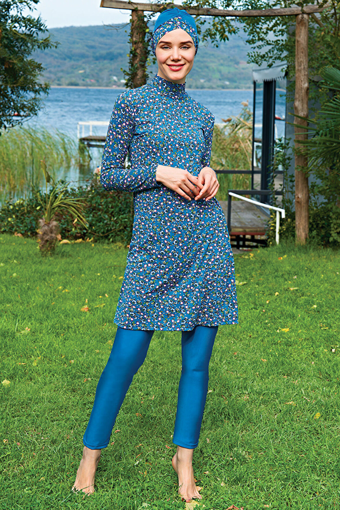 RUKOMAYO BÜYÜK BEDEN PETROL ÇİÇEK DESENLİ LYCRA(SU İTİCİ VE ÇABUK KURUYAN)KUMAŞ TESETTÜR MAYO