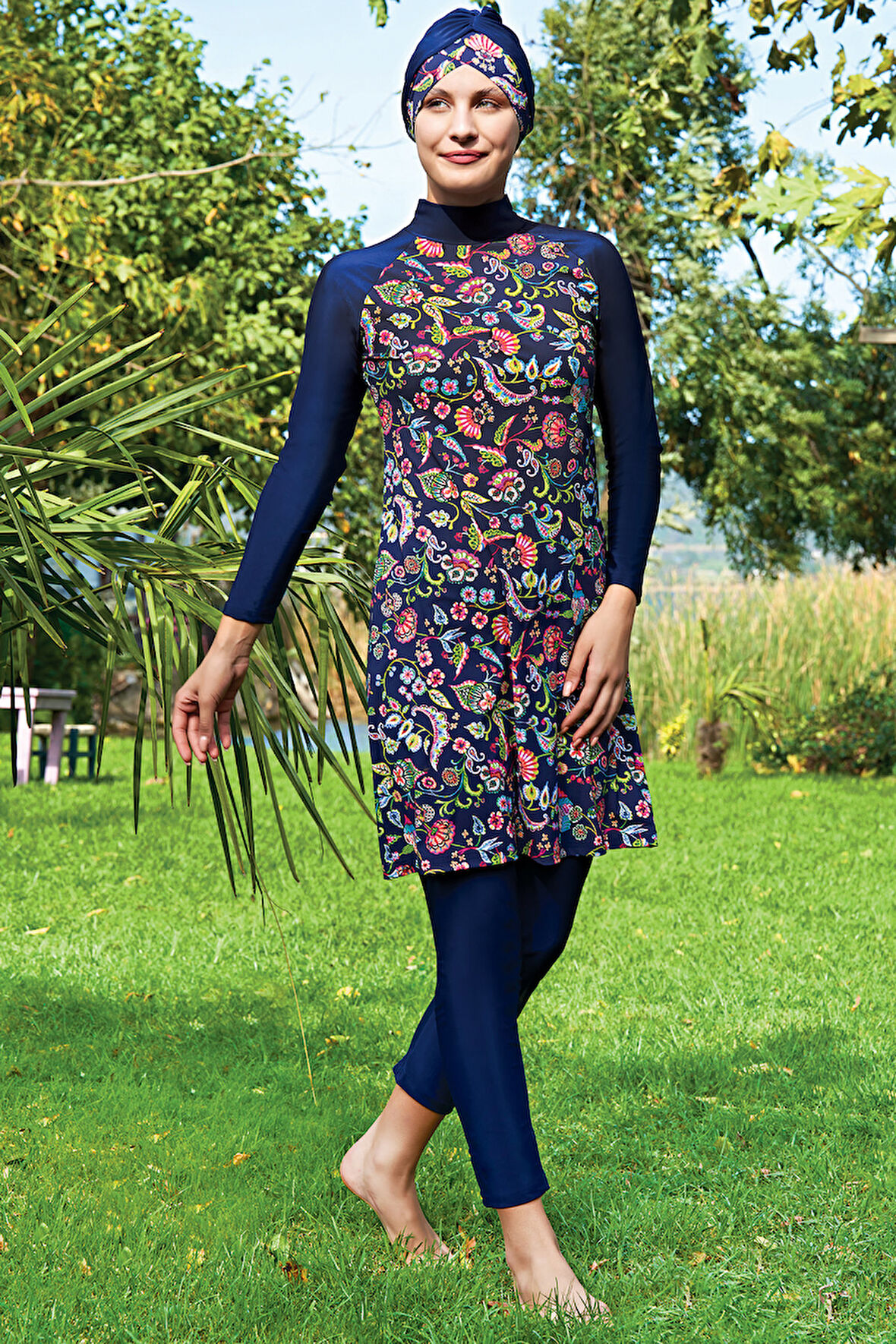 RUKOMAYO LACİVERT DESENLİ REGLAN KOL LYCRA(SU İTİCİ VE ÇABUK KURUYAN)KUMAŞ TESETTÜR MAYO