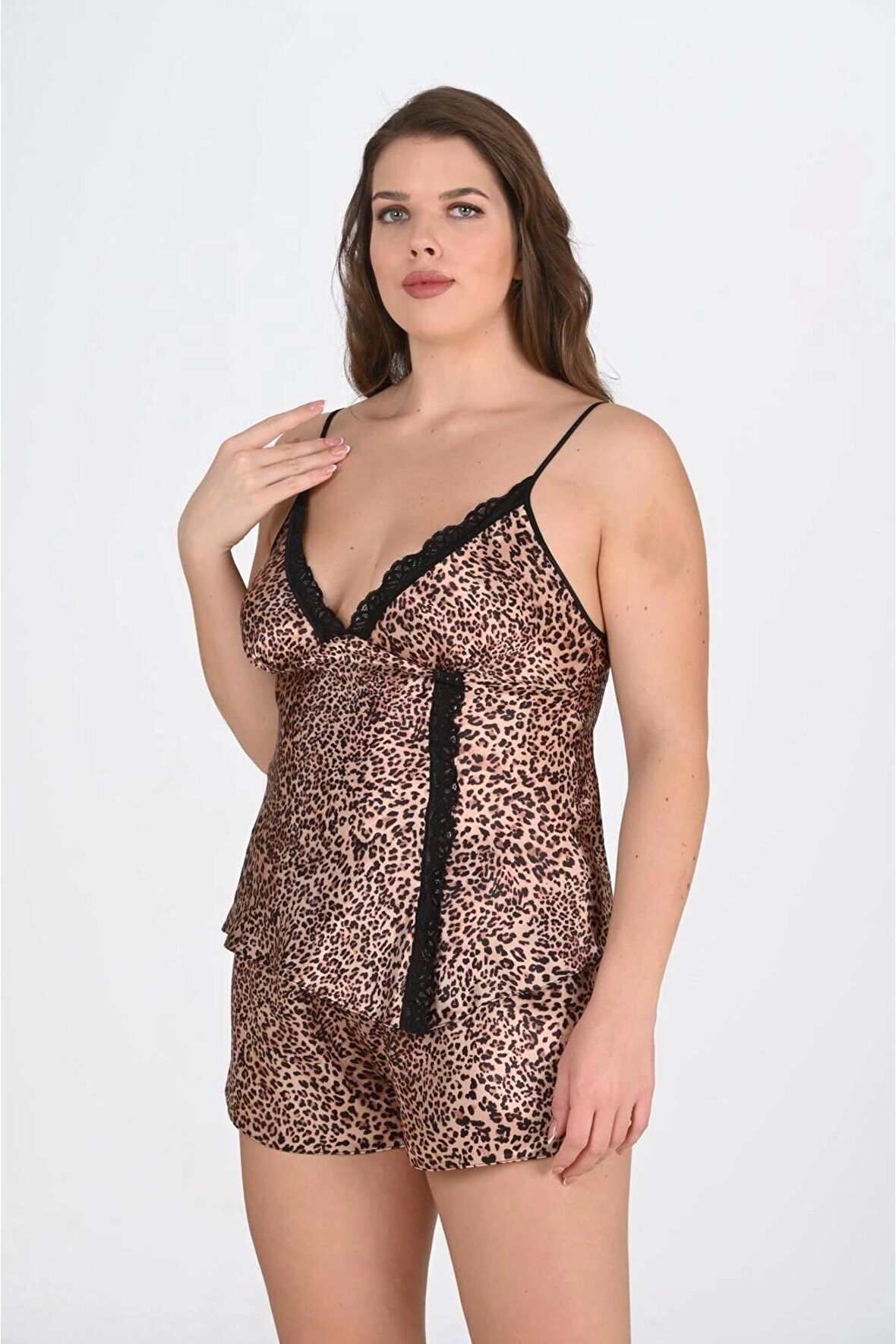 AHU Primoda Büyük Beden Leopar Desenli Şort Takımı 1074