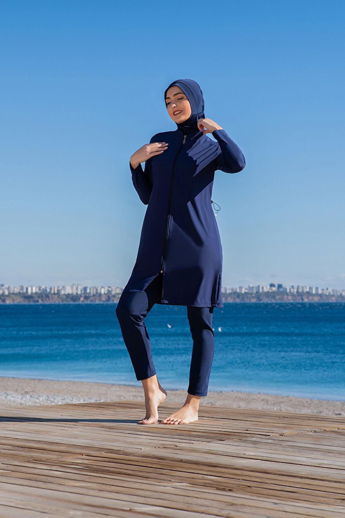 RUKOMAYO LACVİERT BALIKÇI YAKA FERMUARLI LYCRA PARAŞÜT ( SU İTİCİ VE ÇABUK KURUYAN ) KUMAŞ TESETTÜR MAYO