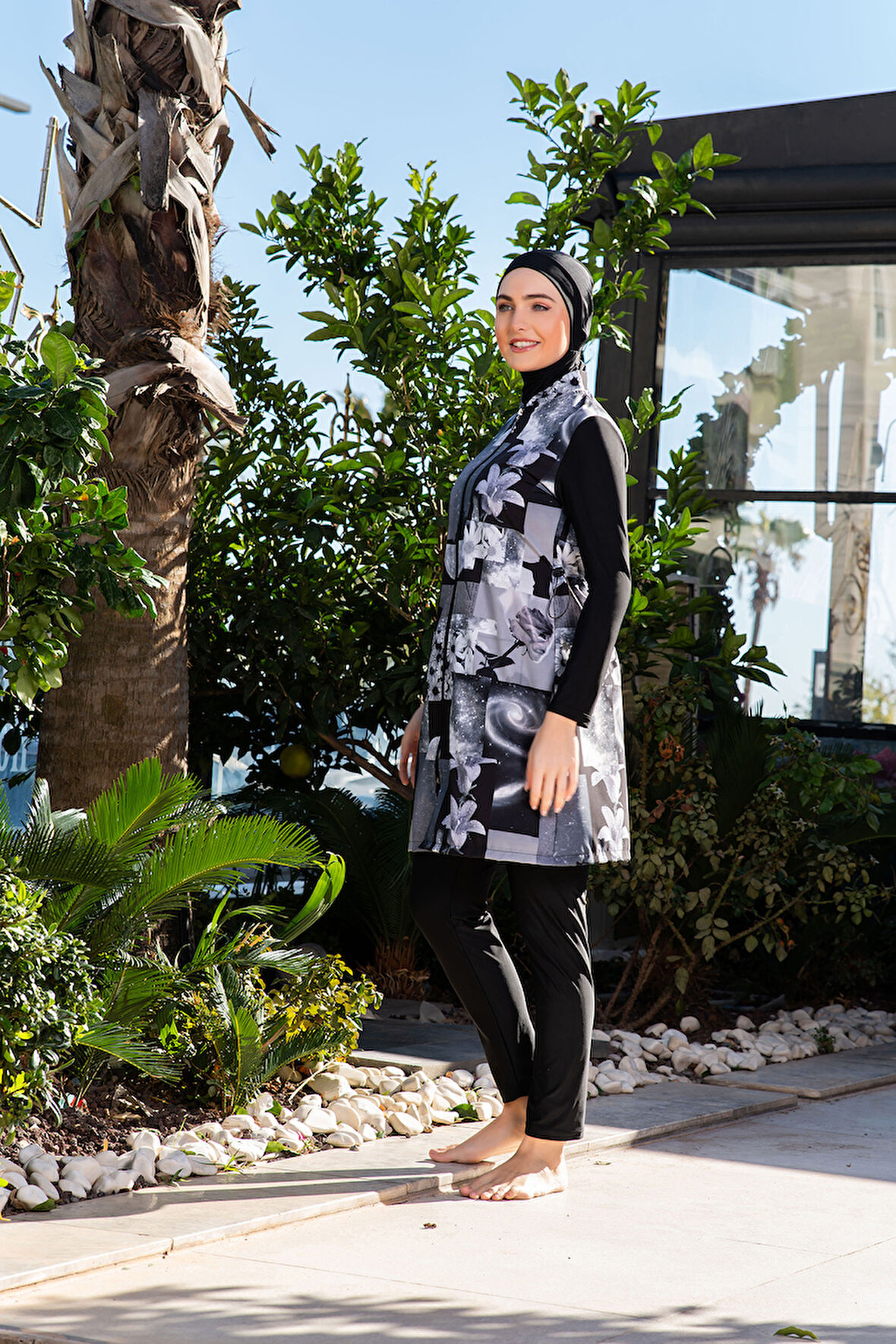 RUKOMAYO SİYAH ÇİÇEK DESENLİ BÜYÜK BEDEN LYCRA PARAŞÜT ( SU İTİCİ VE ÇABUK KURUYAN ) KUMAŞ TESETTÜR MAYO