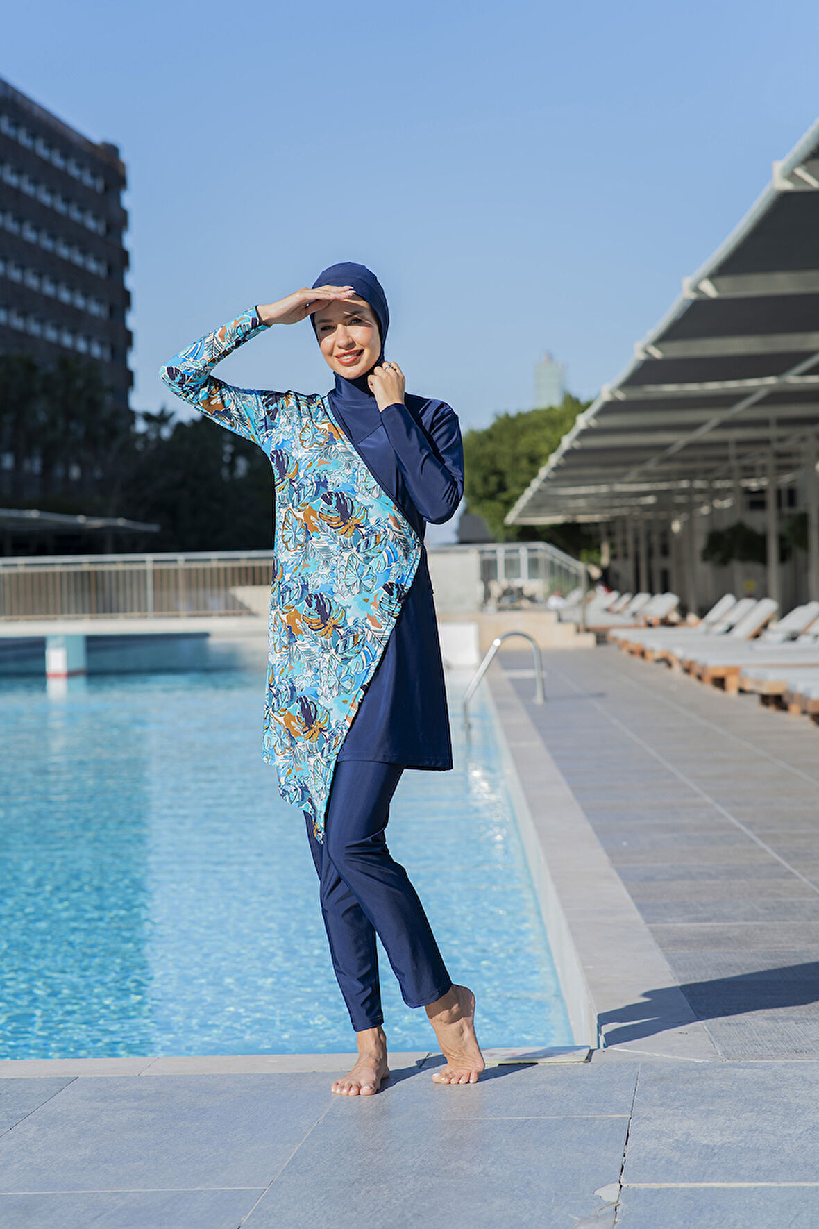 RUKOMAYO LACİVERT YAPRAK DESENLİ KRUVAZE LYCRA ( SU İTİCİ VE ÇABUK KURUYAN ) KUMAŞ TESETTÜR MAYO