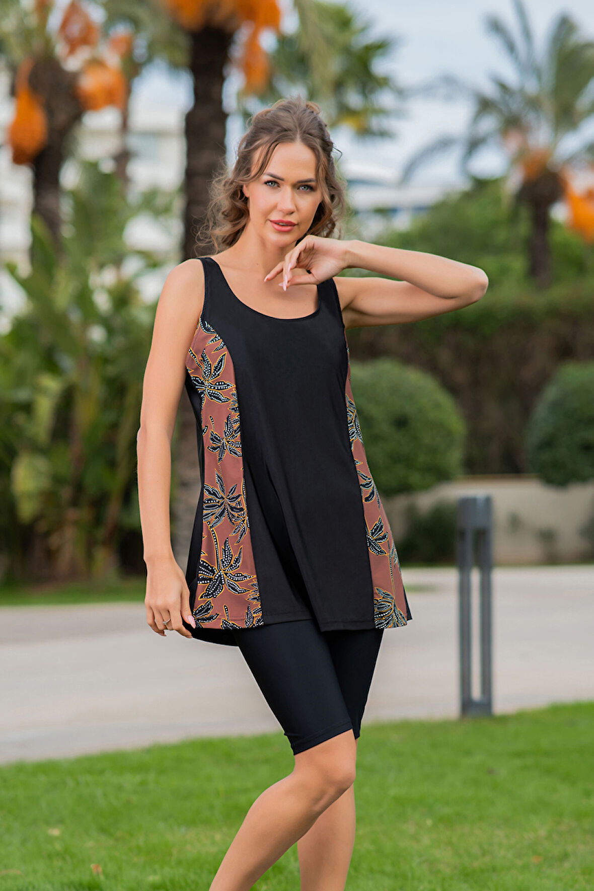 RUKOMAYO SİYAH YAPRAK DESENLİ BÜYÜK BEDEN OMUZDAN ASKILI LYCRA KUMAŞ TAYTLI TANKİNİ