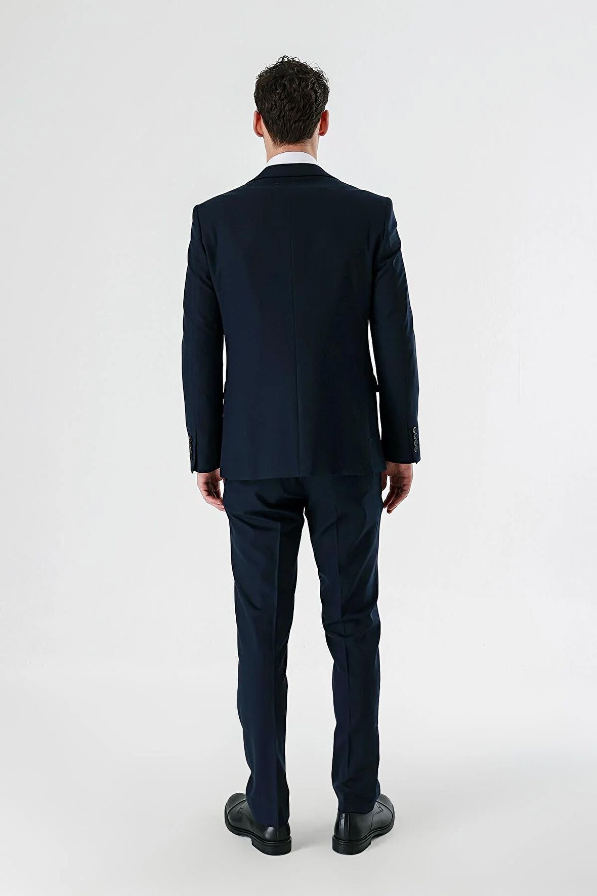 Koyu Lacivert Kırlangıç Yaka Yelekli Likralı 6 Drop Slim Fit Dar Kesim Klasik Takım Elbise 1001240167