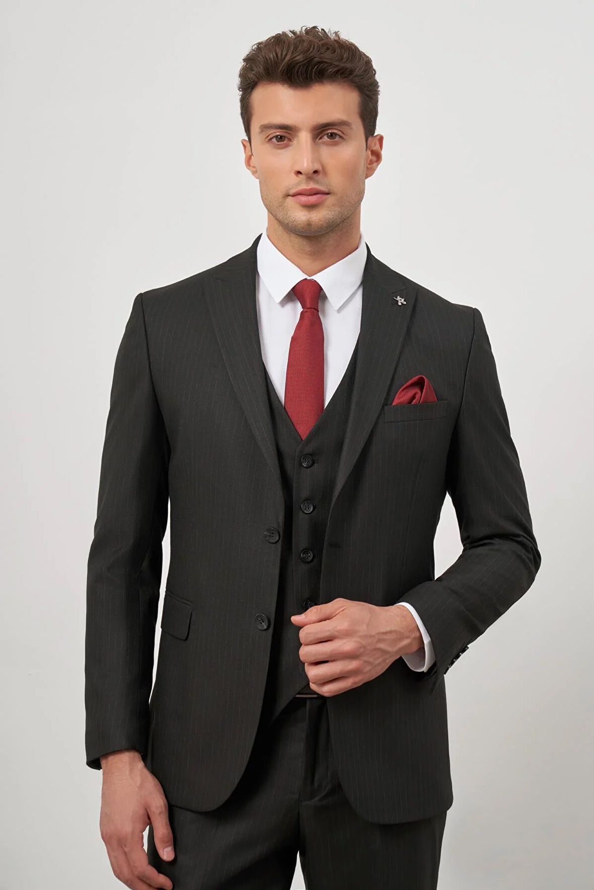 Siyah Kendinden Çizgili Desen Bez Ayağı Kılıç Yaka Tam Astar Çift Yırtmaç 2 Düğme Yelekli 6 Drop Slim Fit Classic Takım Elbise 1001245154