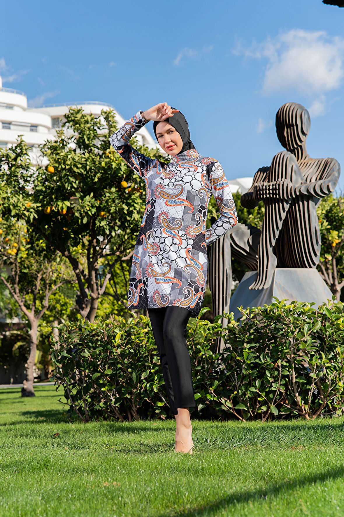 MİRATES SİYAH ŞAL DESEN BALIKÇI YAKA MİCRO (ESNEK VE ÇABUK KURUYAN) KUMAŞ TESETTÜR MAYO