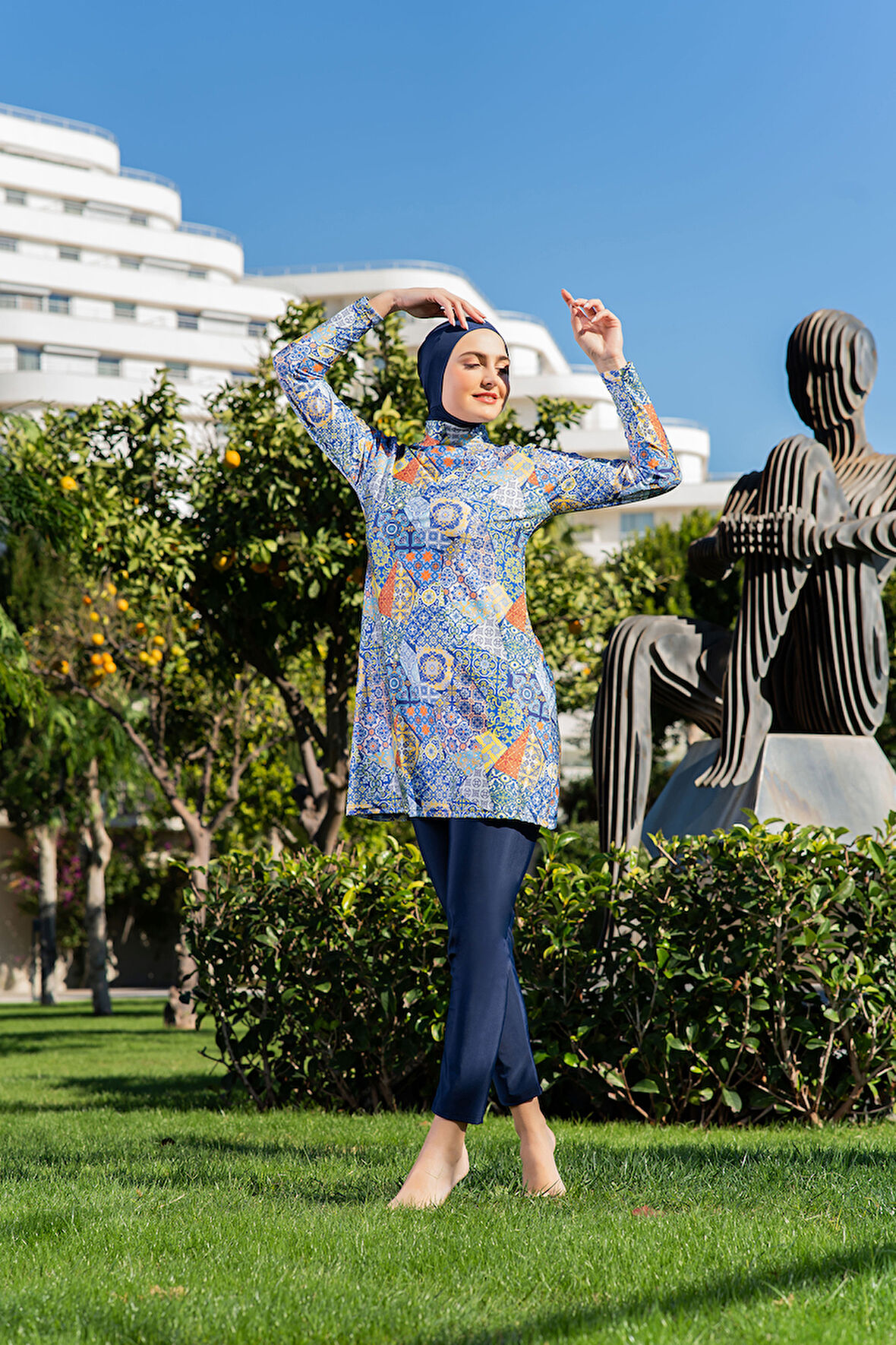 MİRATES LACİVERT ETNİK DESENLİ BALIKÇI YAKA MİCRO (ESNEK VE ÇABUK KURUYAN) KUMAŞ TESETTÜR MAYO