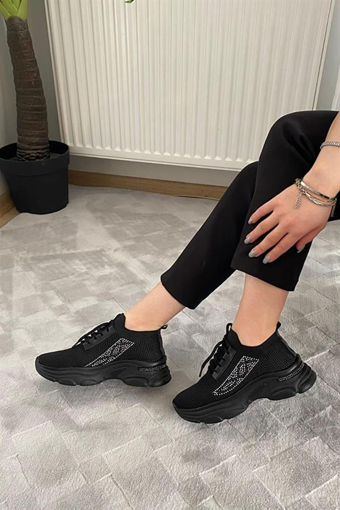 Kadın Siyah Triko Taşlı Spor Ayakkabı & Sneaker