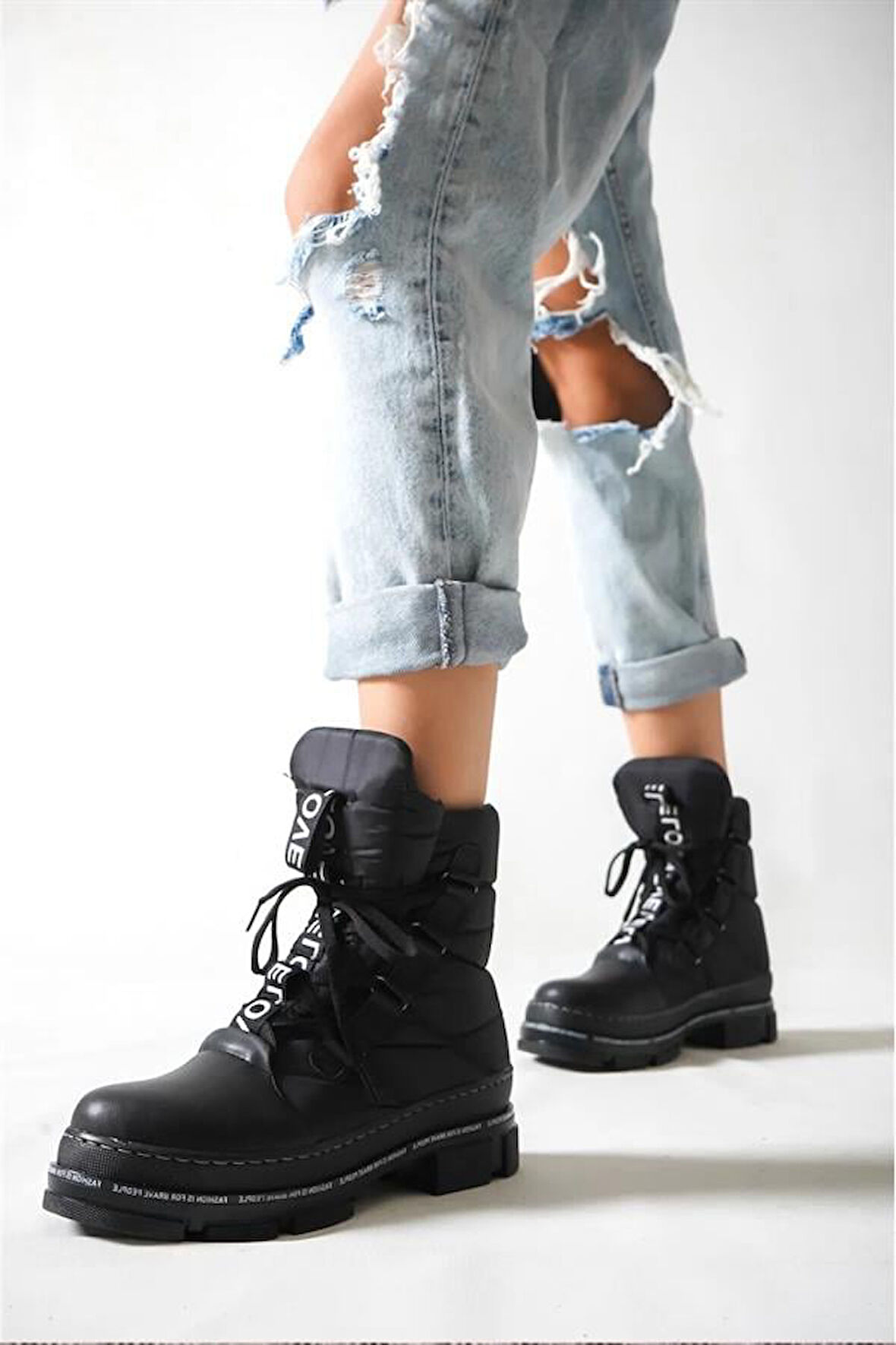 Kadın Siyah Paraşüt Kumaş Kar Botu