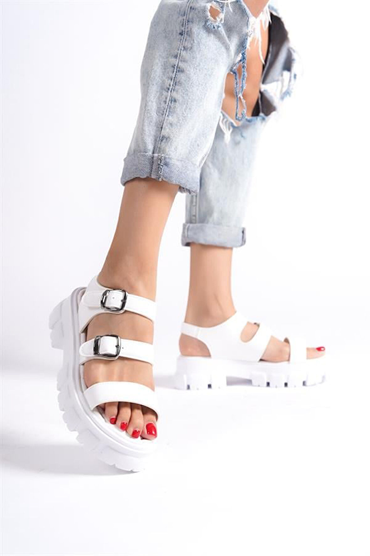 Kadın Beyaz Yüksek Üç Bant Bilekten Bağlamalı Sandalet 970