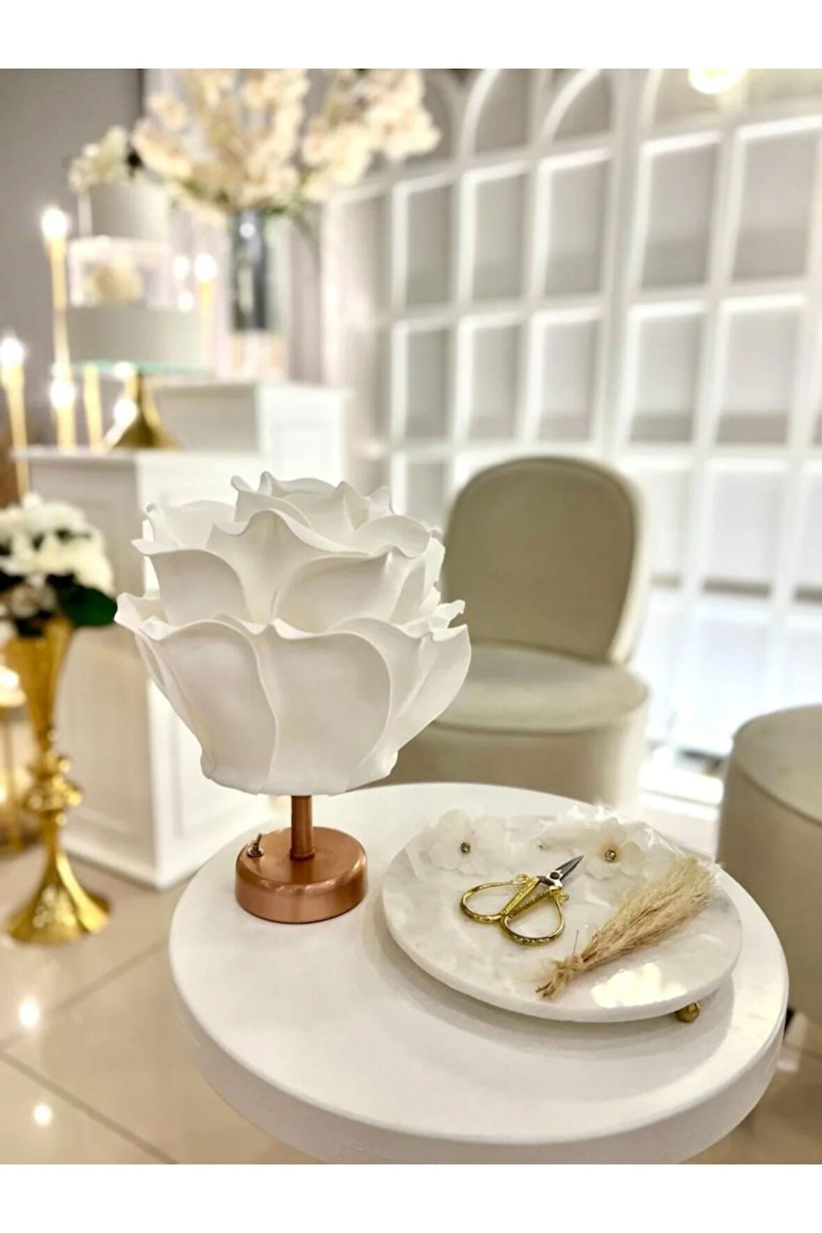 Beyaz Eva Gül Tasarım Kablosuz Masa Lambası - Alt Rose Kaplama