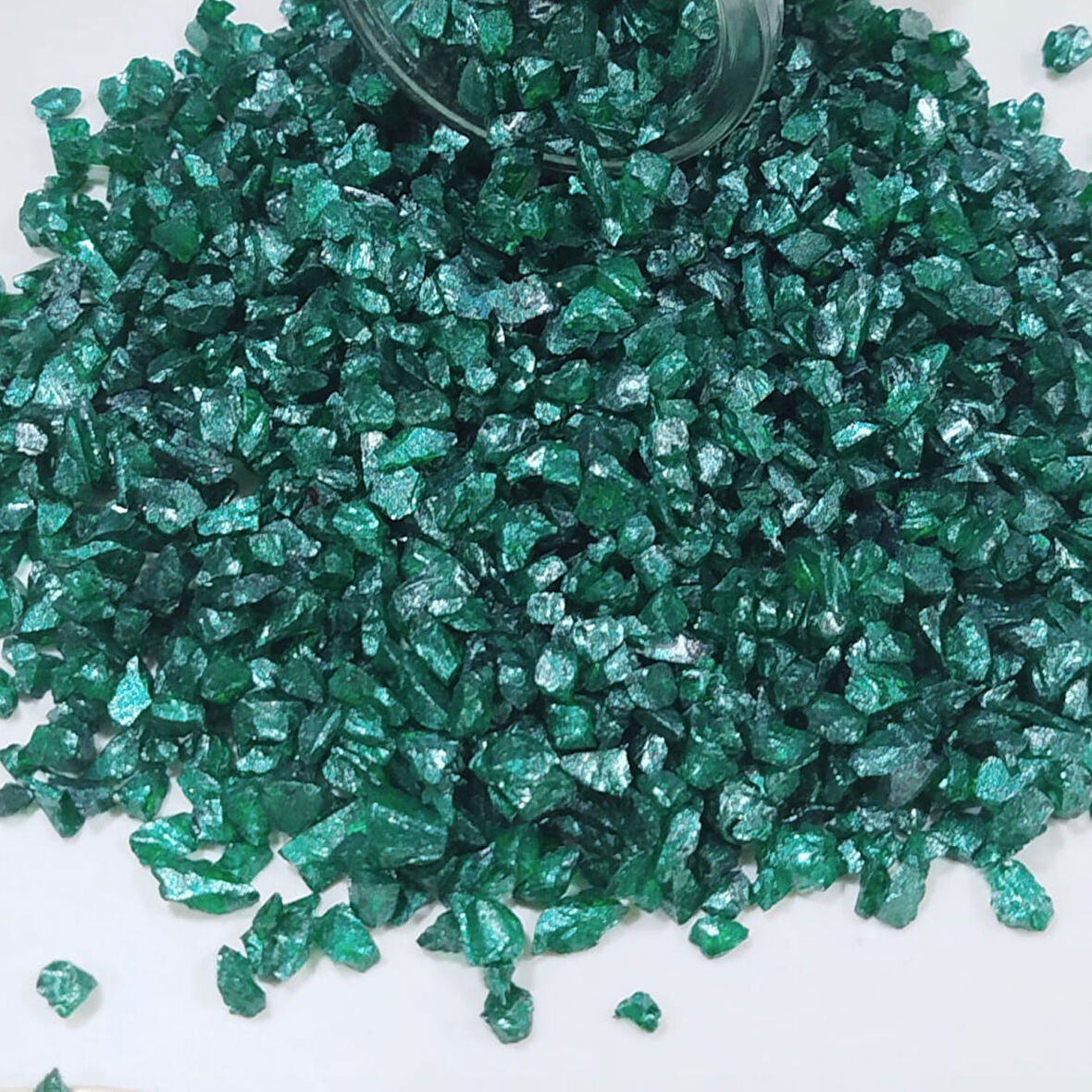 Dekoratif Gerçek Cam Kırığı (4-8 MM Arlığında  50 GR) Yeşil