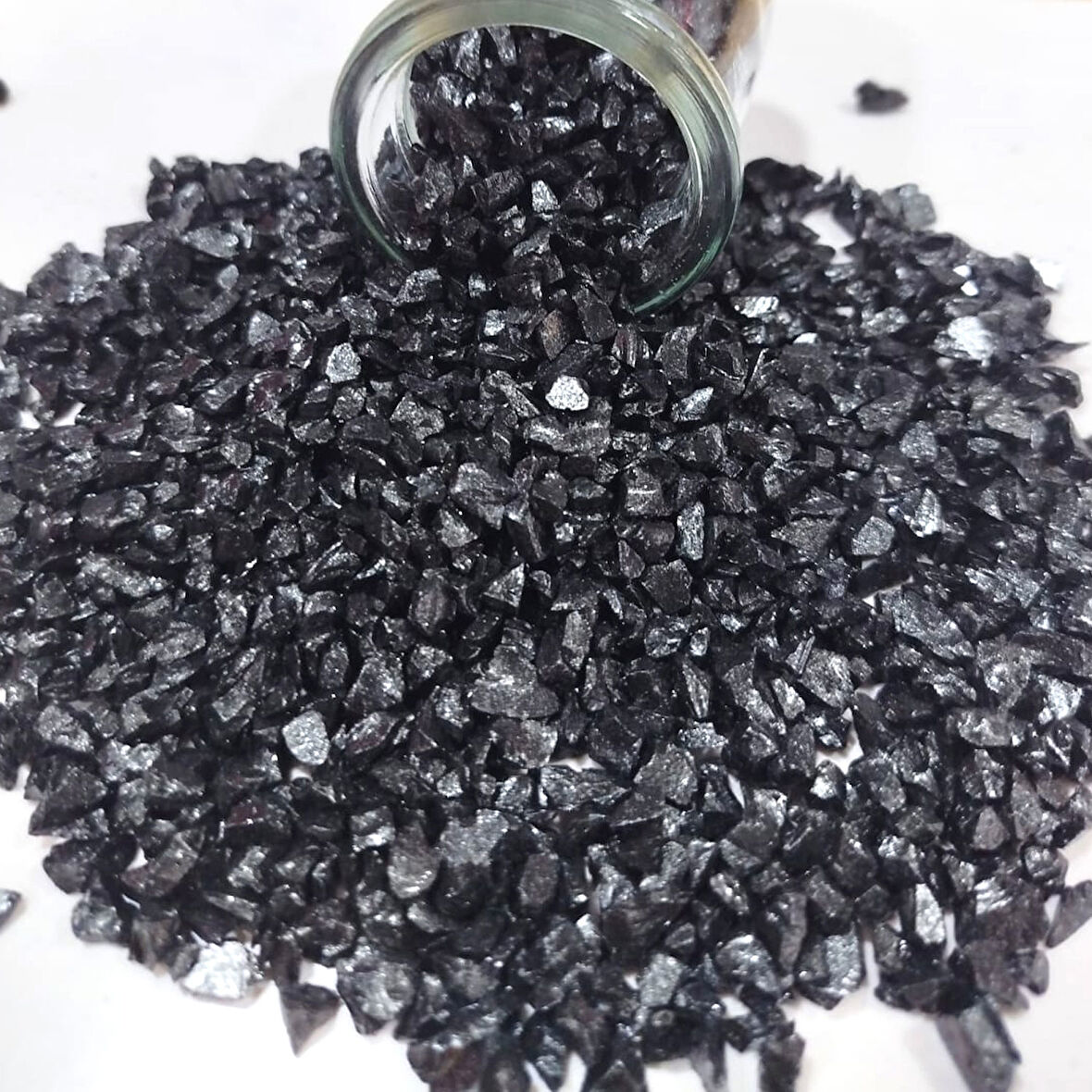Dekoratif Gerçek Cam Kırığı (4-8 MM Arlığında  50 GR) Siyah