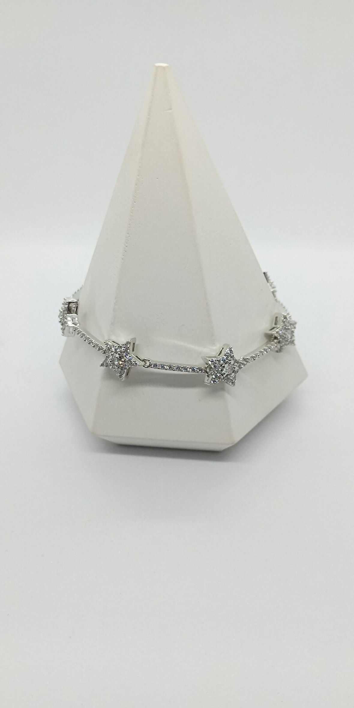 Silver Renk Taş Detaylı Yıldızlı Bileklik