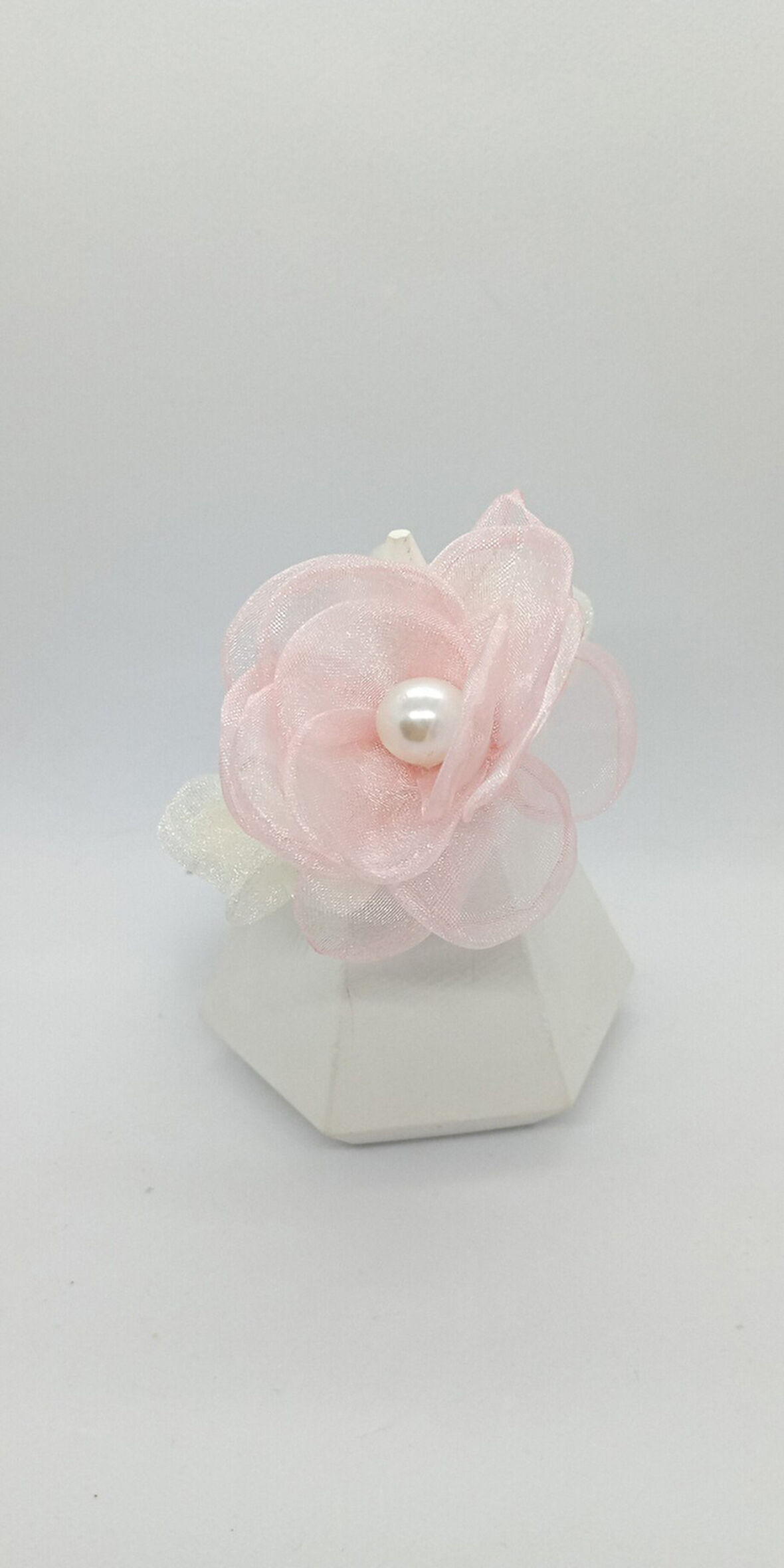 Parlak Kumaş İnci Detay Pembe Çiçek Lastik Toka