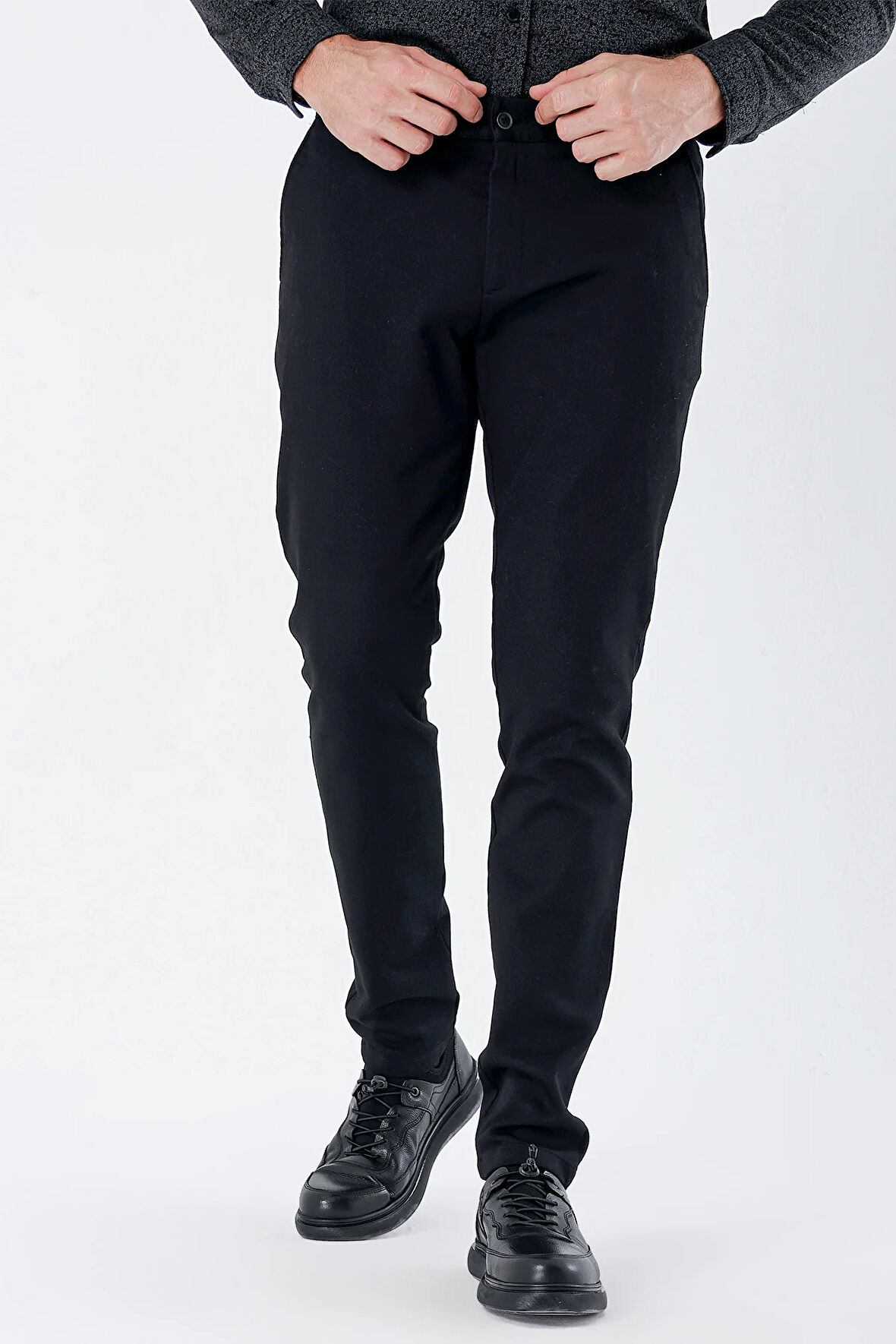 Siyah Desenli Armürlü Pamuklu Yan Cepli Slim Fit Dar Kesim Casual Pantolon 1003235120