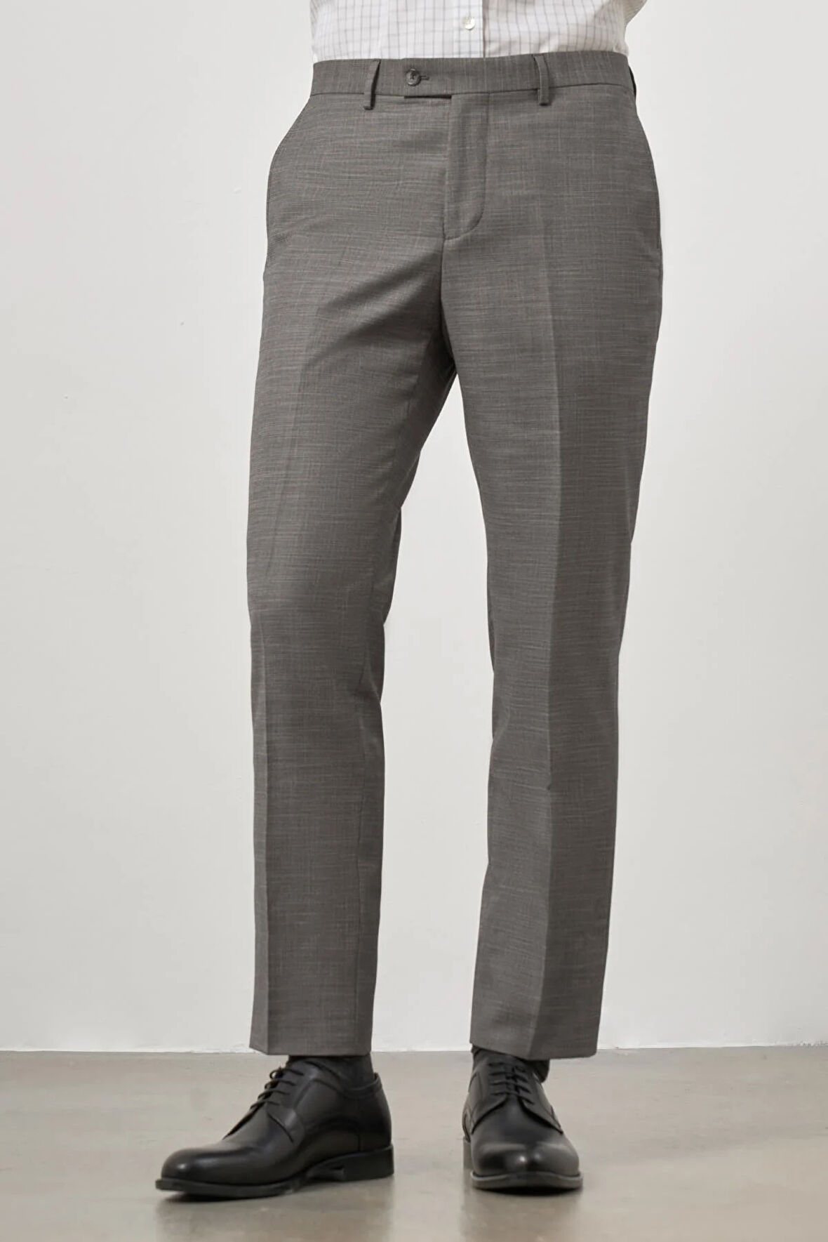 Siyah Kendinden Desenli Bez Ayağı Yan Cep Comfort Fit Classic Pantolon 1003240166