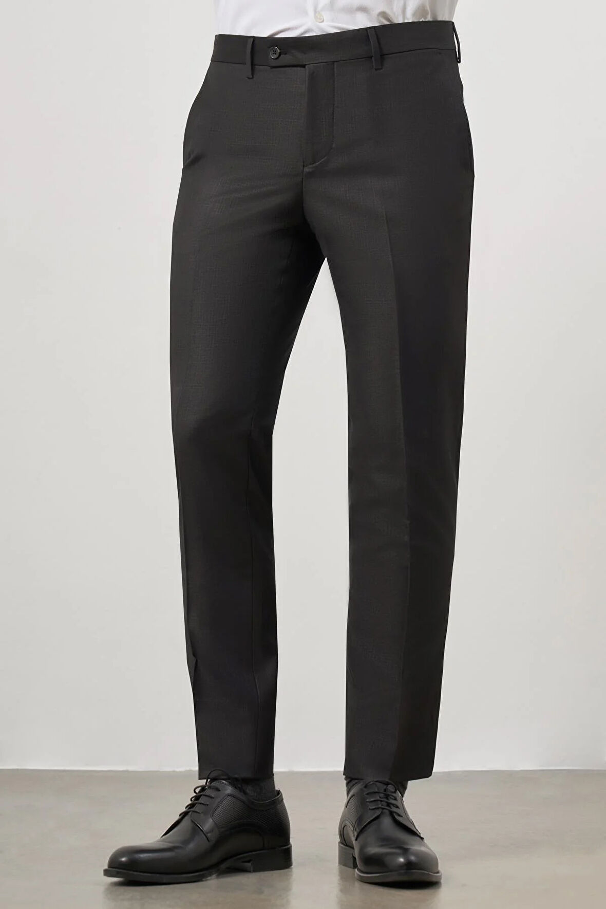 Siyah Düz Bez Ayağı Slim Fit Classic Pantolon 1003245152