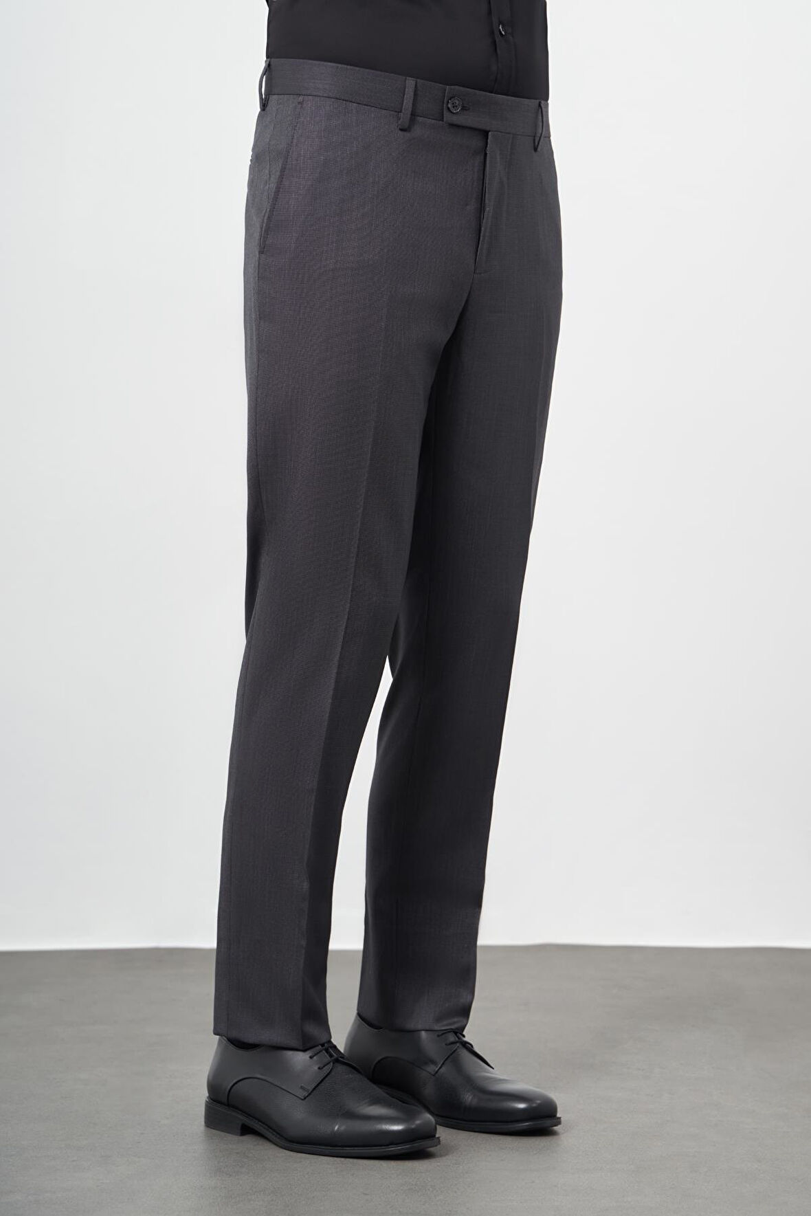 Siyah Kendinden Desenli Bez Ayağı Yan Cep Comfort Fit Classic Pantolon 1003245166