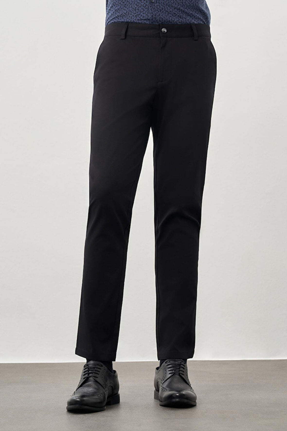 Siyah Kendinden Desenli Bez Ayağı Pamuklu Yan Cep Slim Fit Casual Pantolon 1003245168