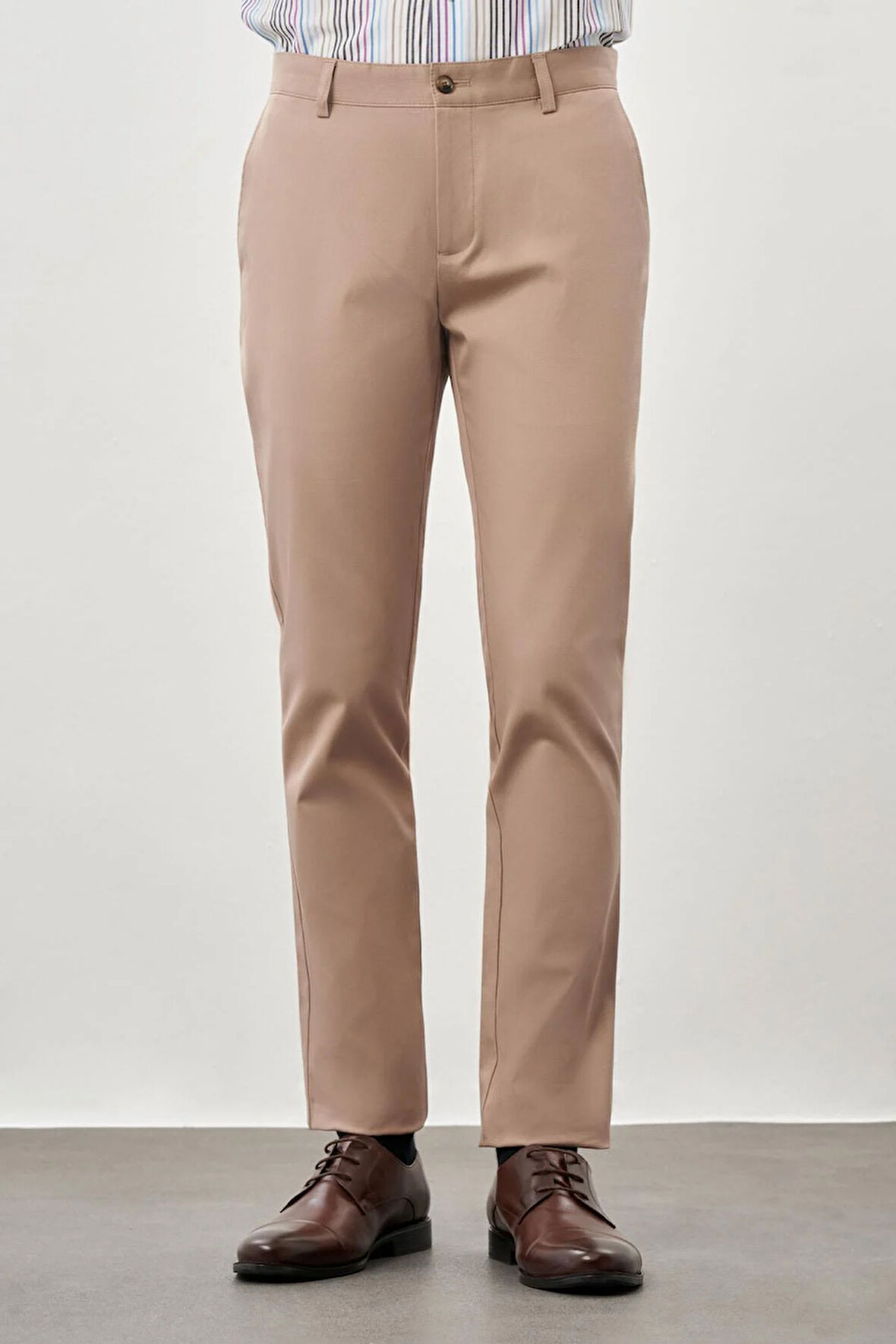 Koyu Bej Kendinden Desenli Bez Ayağı Pamuklu Yan Cep Slim Fit Casual Pantolon 1003245168