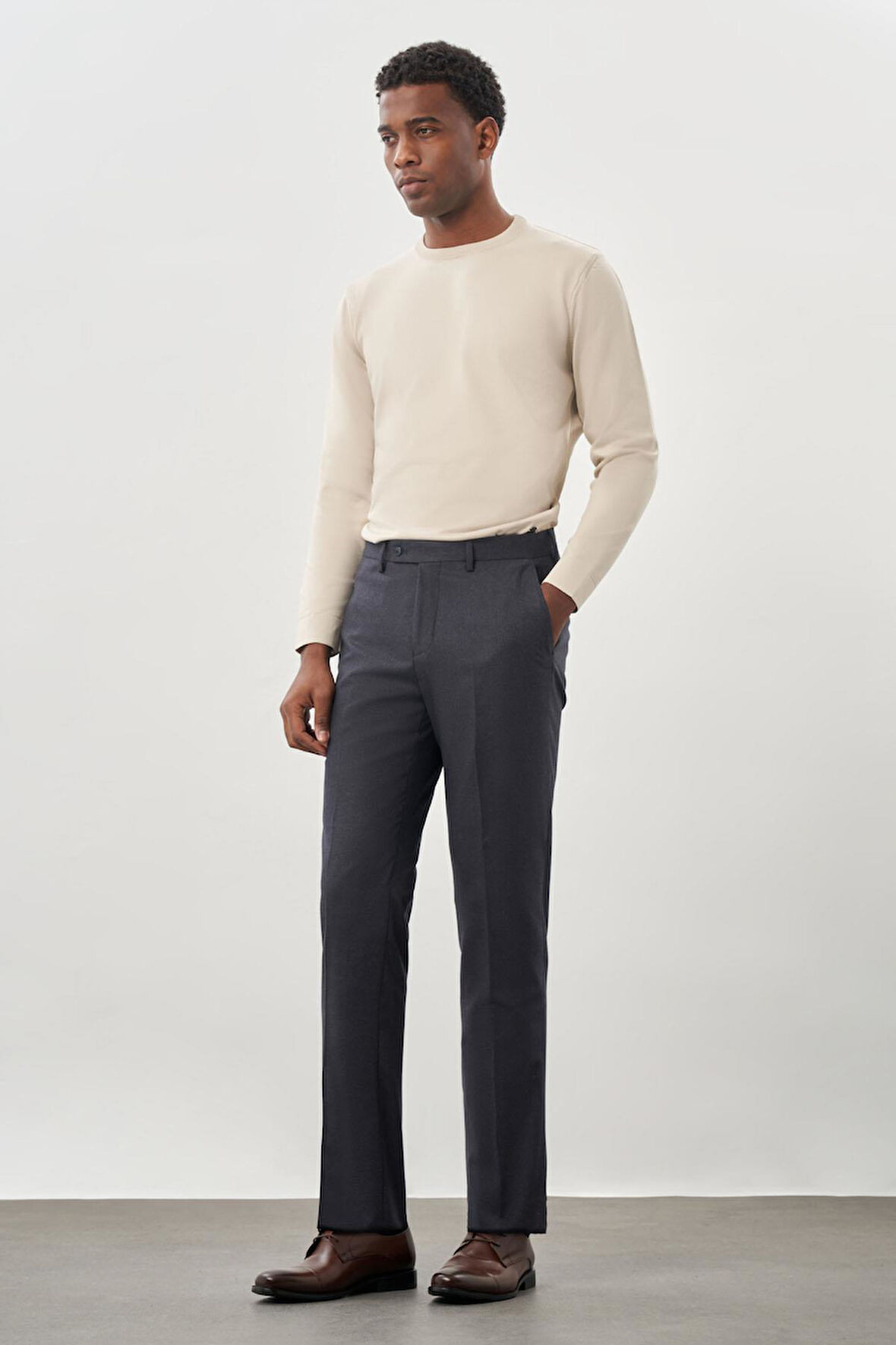 Lacivert Düz Bez Ayağı Esnek Yan Cep Slim Fit Classic Pantolon 1003245207_209