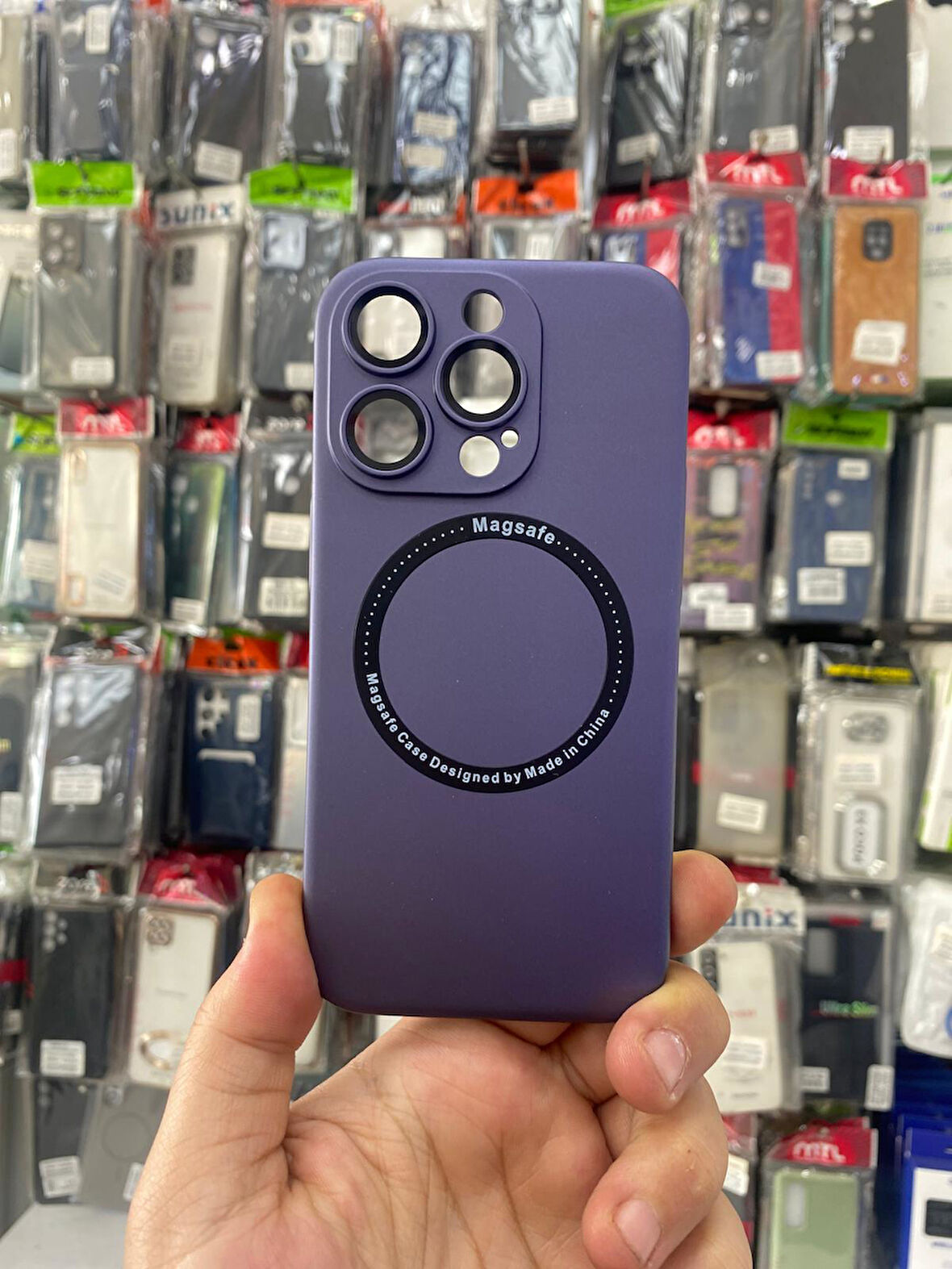 İPHONE 13 PRO MAX UYUMLU MAGSAFE ÖZELLİKLİ ZOOM İNCE SERT KAPAK KAMERA KORUMALI MOR