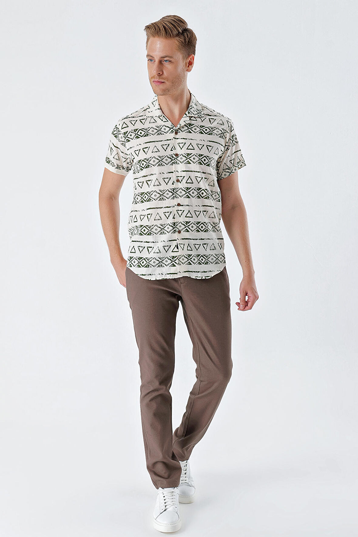 Kısa Kollu Baskılı Apaş Yaka Cepsiz %100 Pamuk Casual Comfort Fit Gömlek 1004230160 Koyu Haki