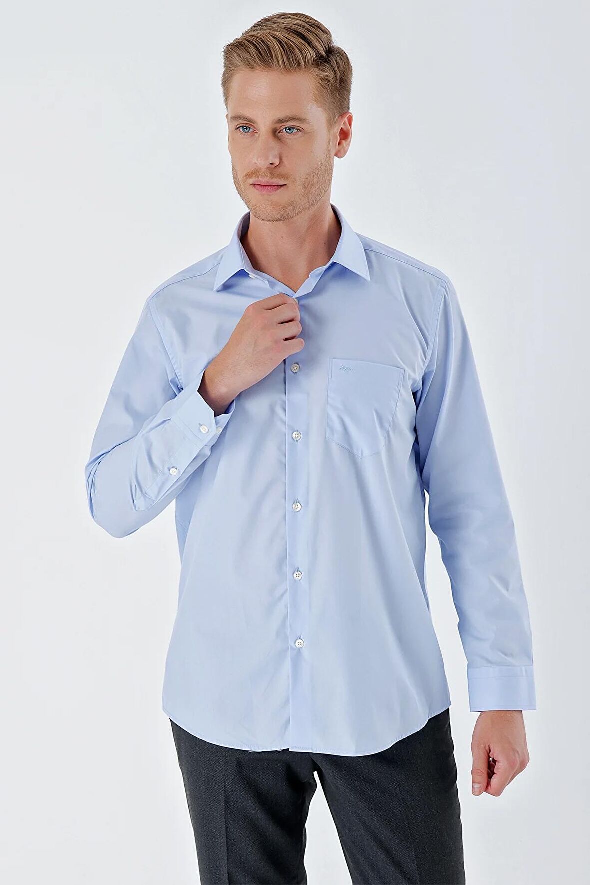 Mavi Uzun Kollu Sert Yaka Cepli Pamuklu Basic Comfort Fit Rahat Kesim Gömlek 1004230351