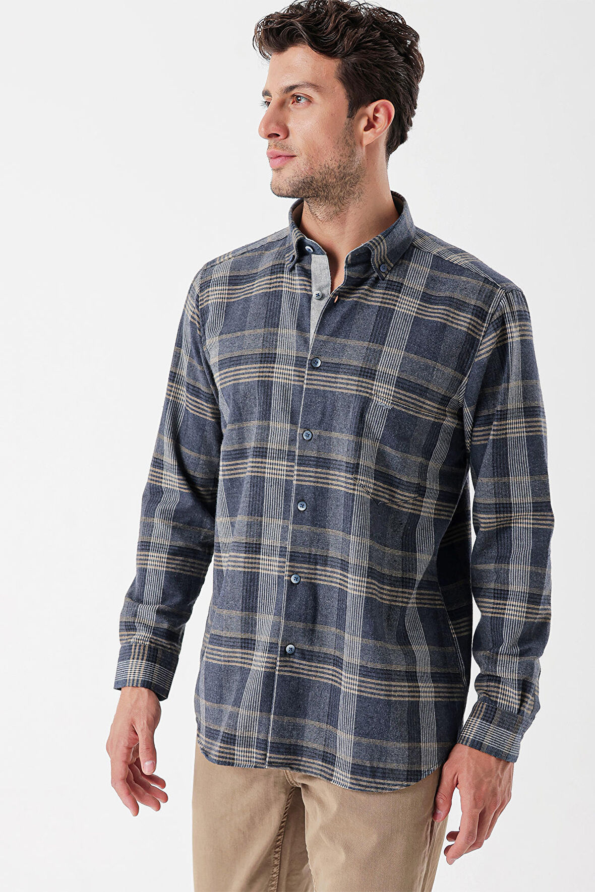 Uzun Kollu Ekoseli Gabardin Sert Yaka Cepli Garnili Casual Comfort Fit Gömlek 1004235110 Koyu Lacivert