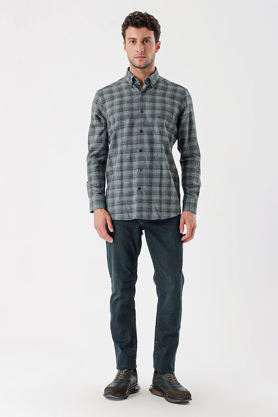 Uzun Kollu Ekoseli Gabardin Sert Yaka Cepli Casual Comfort Fit Gömlek 1004235113 Koyu Yeşil