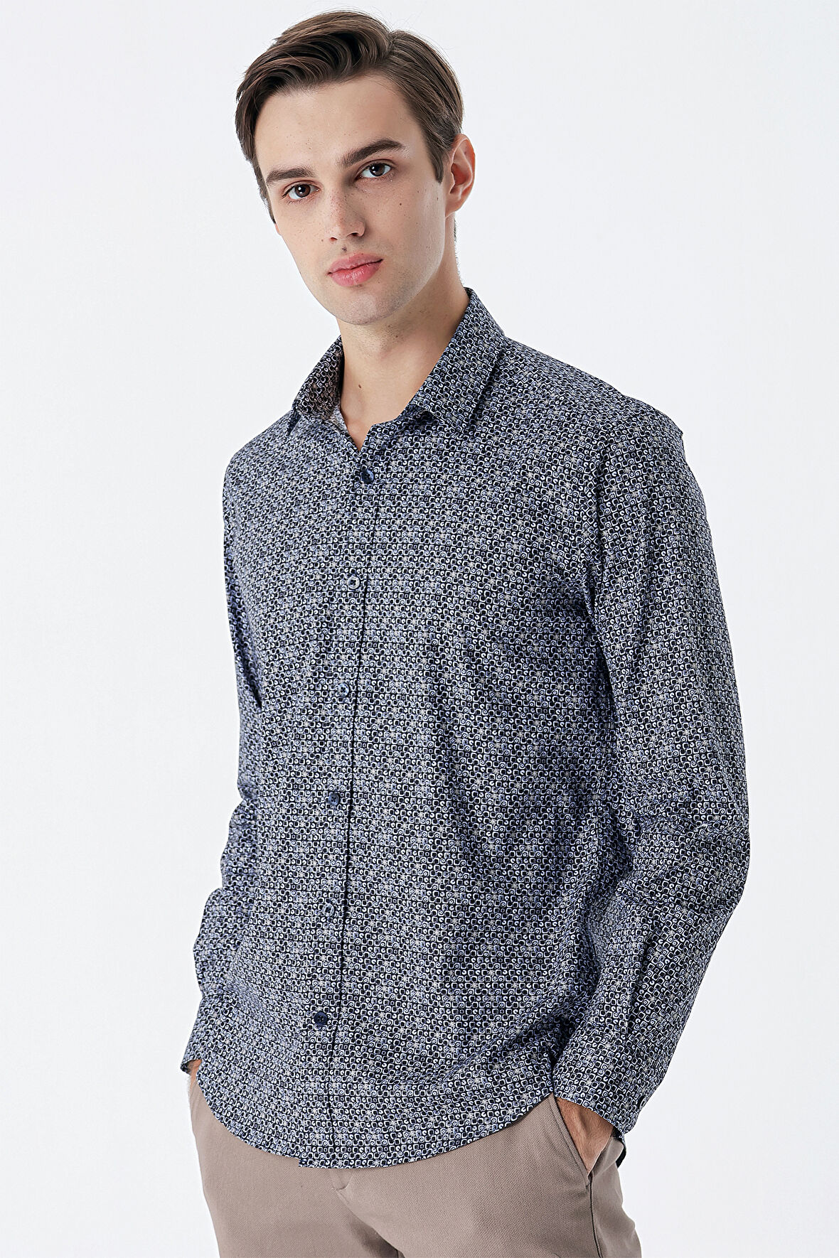 Koyu Lacivert Uzun Kollu Baskılı  Sert Yaka Cepsiz  Pamuklu Likralı Klasik Slim Fit Gömlek 1004235127