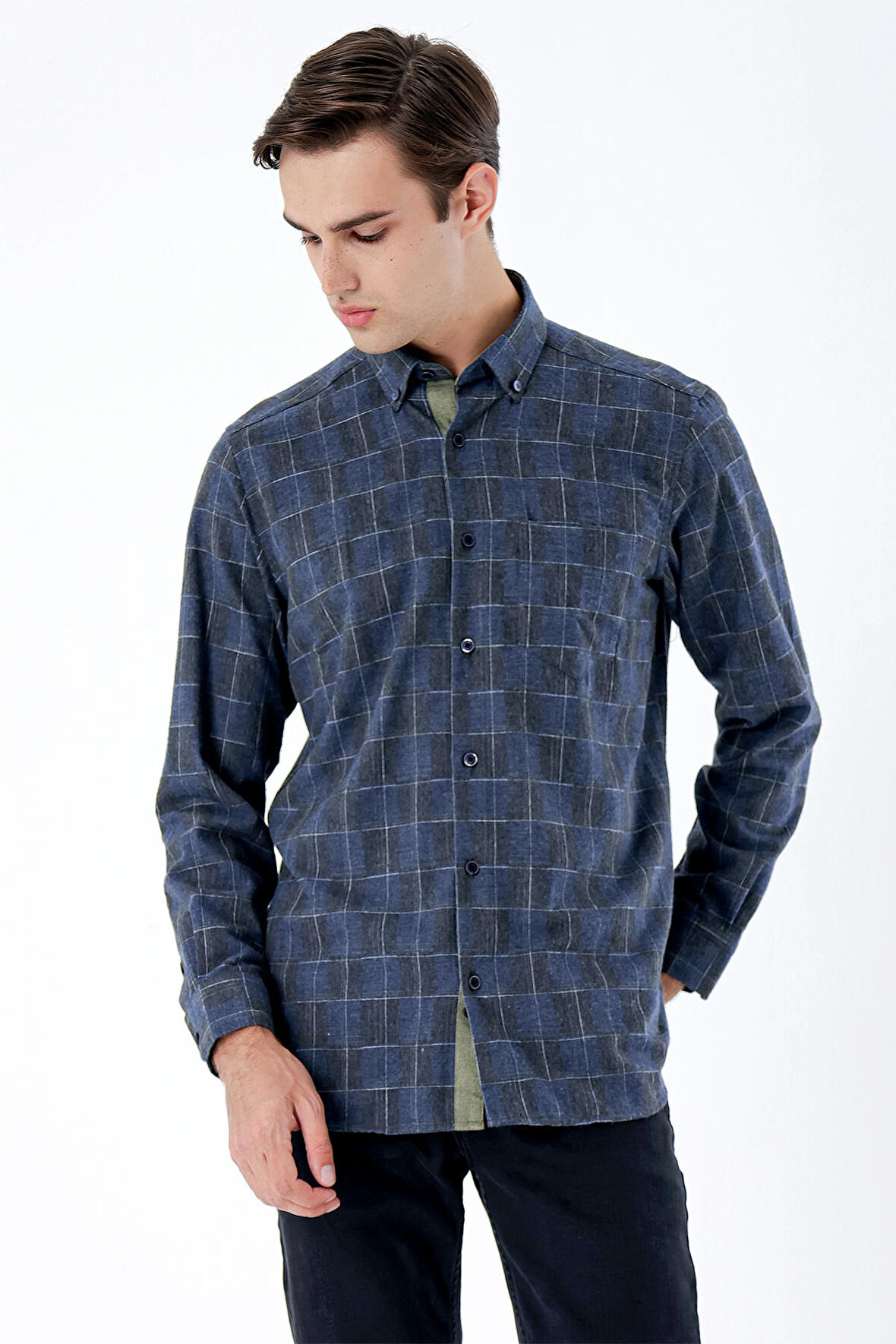 Uzun Kollu Ekoseli Düğmeli Yaka Cepli Garnili Pamuklu Klasik Comfort Fit Gömlek 1004235142 Koyu Lacivert