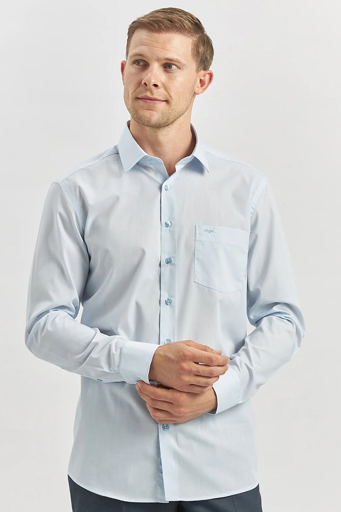 Mavi Uzun Kollu   Sert Yaka Cepli  Pamuklu Basic Comfort Fit Rahat Kesim Gömlek 1004240051