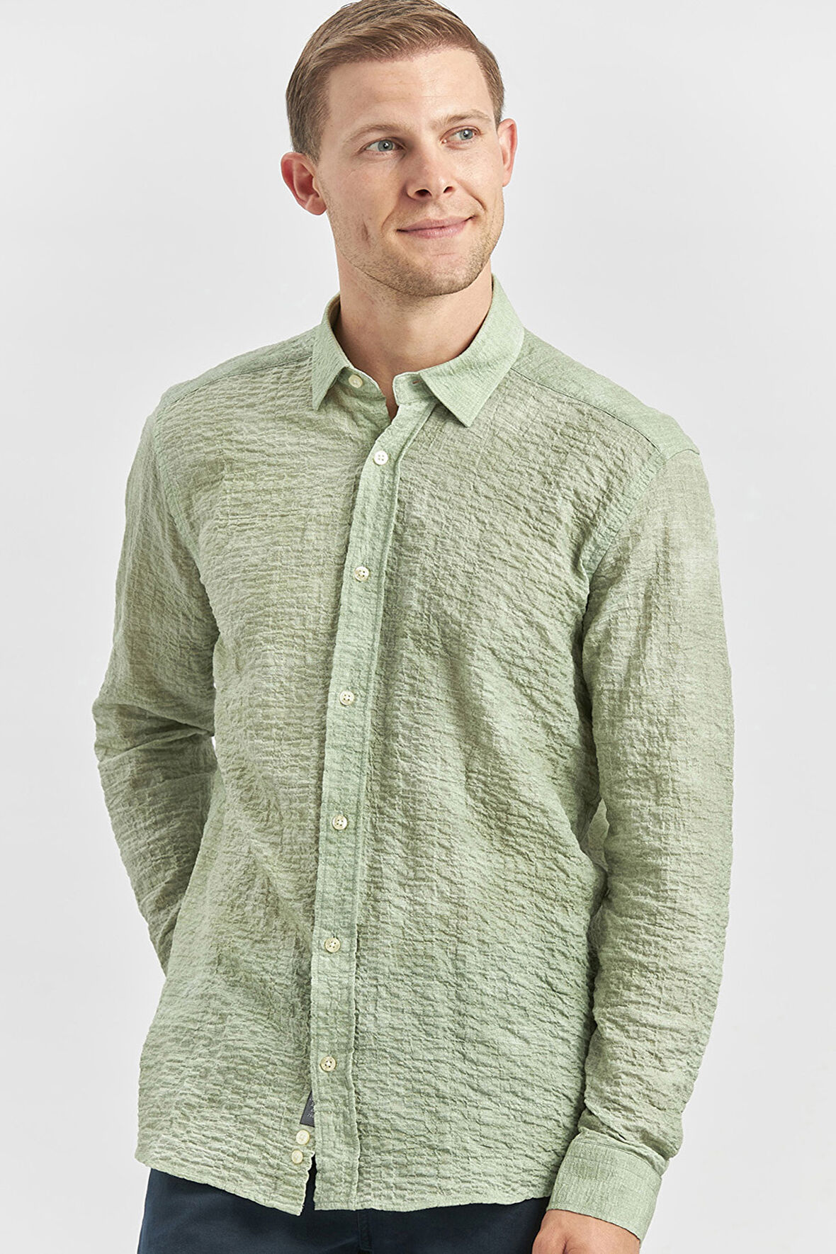 Koyu Yeşil Uzun Kollu Baskılı Gofreli Düğmeli Yaka Cepsiz  Pamuklu Likralı  Slim Fit Gömlek 1004240100
