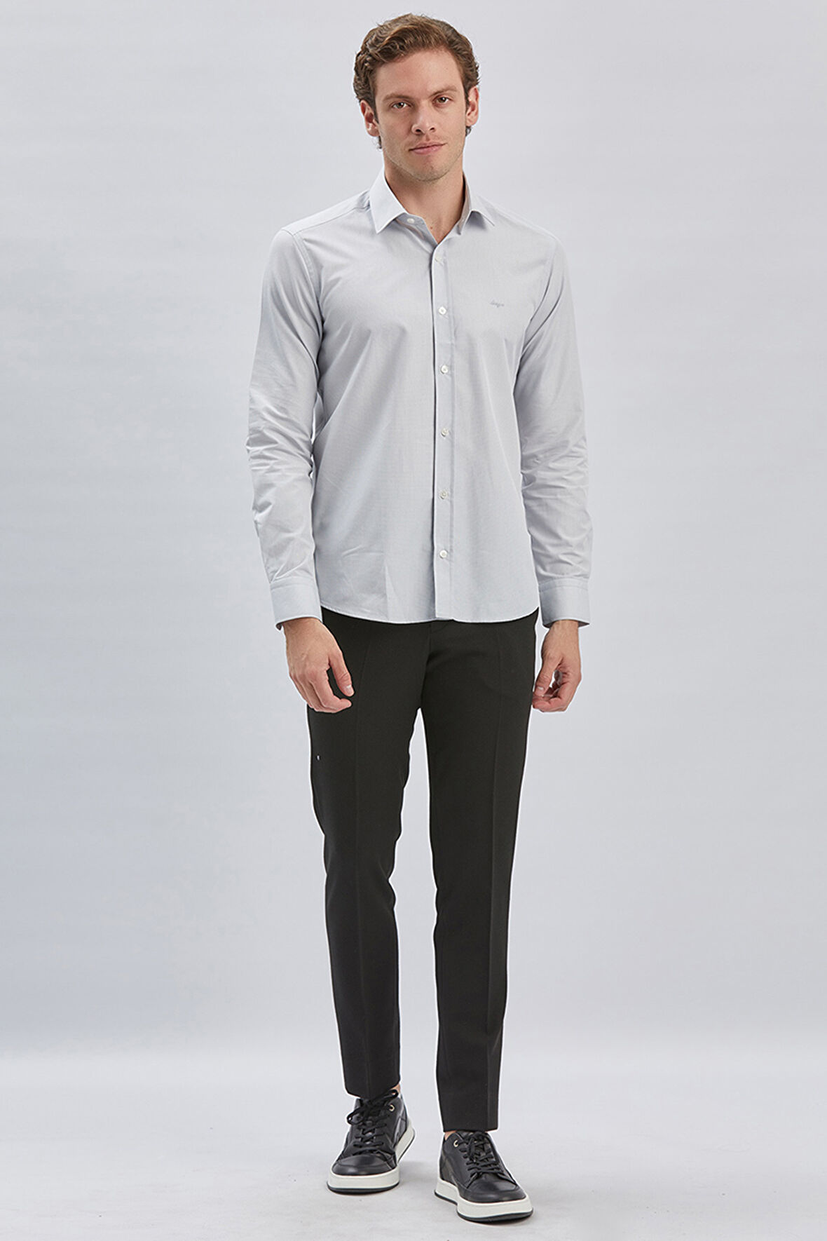Gri Uzun Kollu Bez Ayağı Sert Yaka Cepsiz Pamuklu Klasik Slim Fit Dar Kesim Gömlek 1004240230