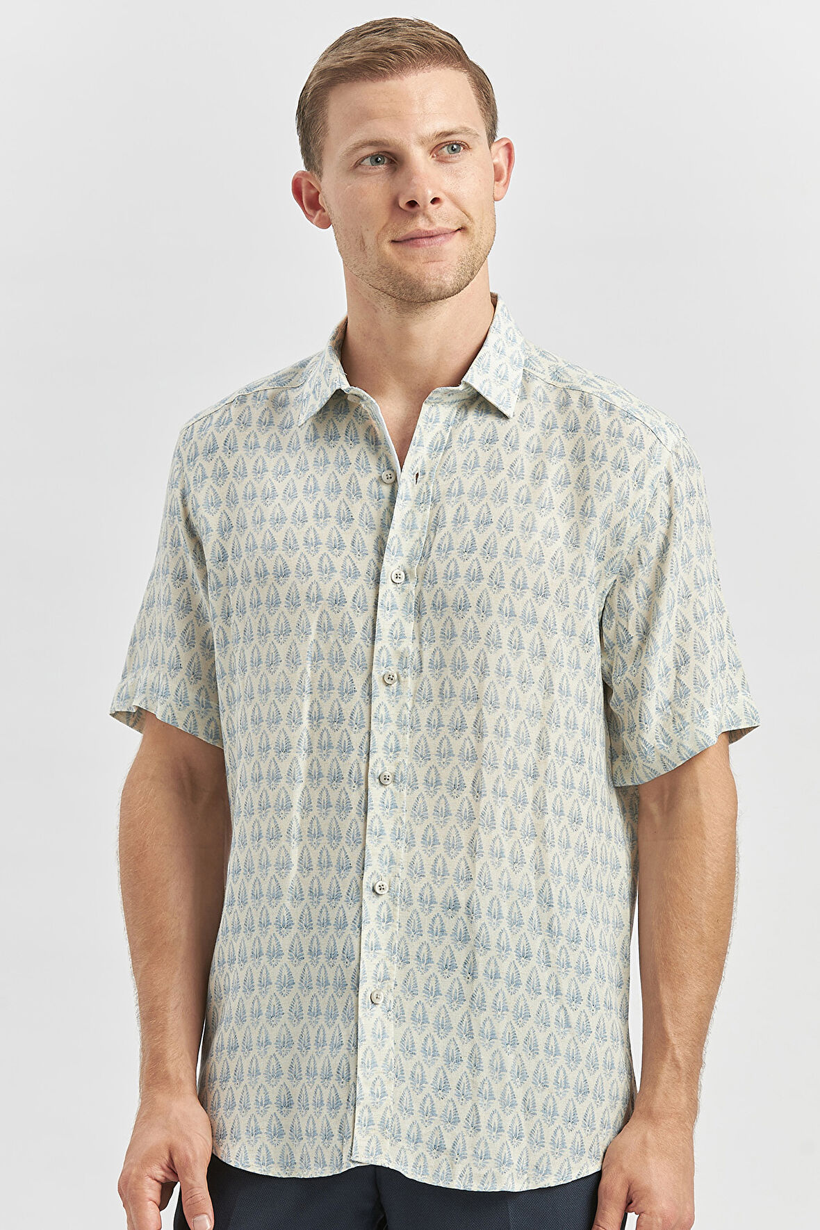 Koyu Mavi Kısa Kollu Baskılı Düğmeli Yaka Keten Casual Slim Fit Dar Kesim Gömlek 1004240241