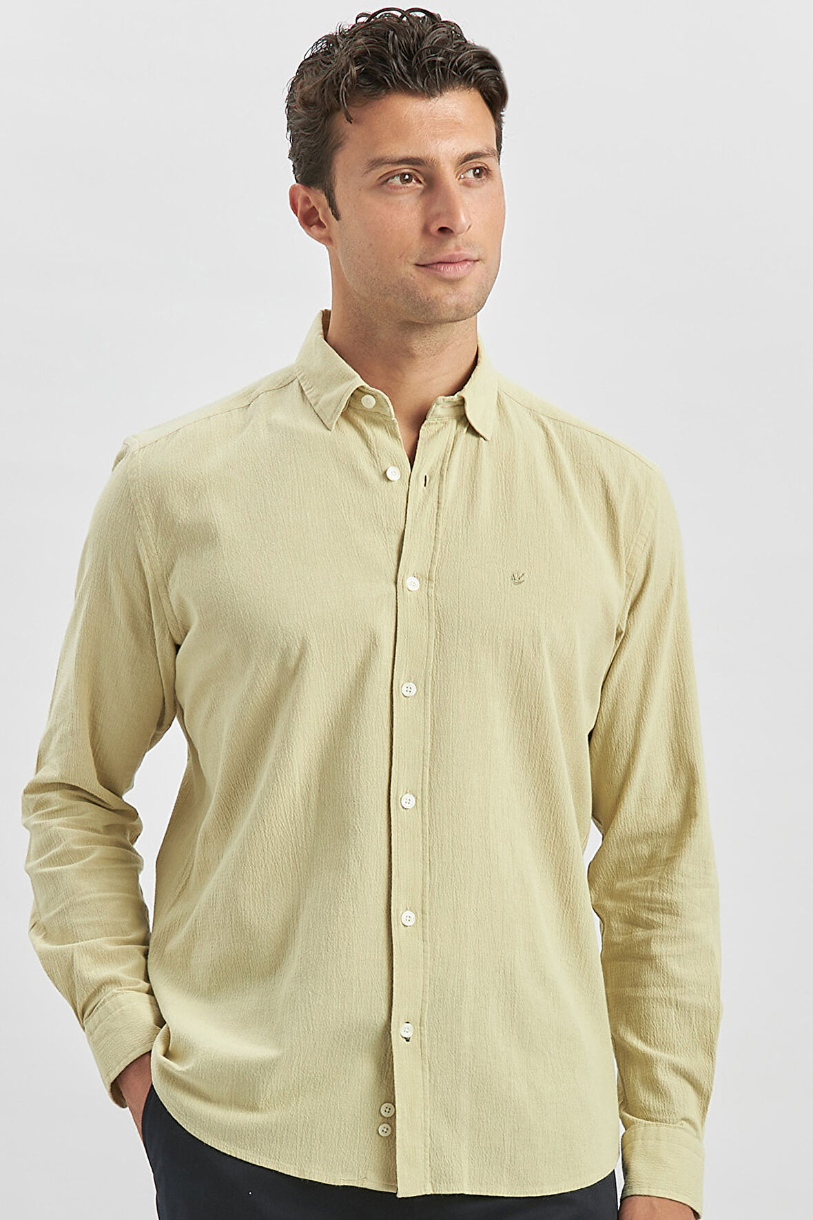 Açık Yeşil Uzun Kollu Gofreli Biyeli %100 Pamuk Casual Slim Fit Dar Kesim Gömlek 1004240247