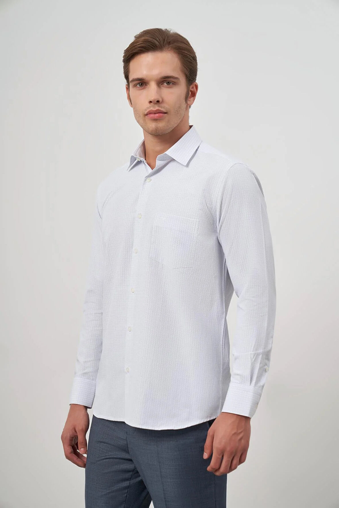 Beyaz Uzun Kol Kareli Desen Bez Ayağı Sert Yaka Cepli Pamuklu Classic Comfort Fit Gömlek 1004245159