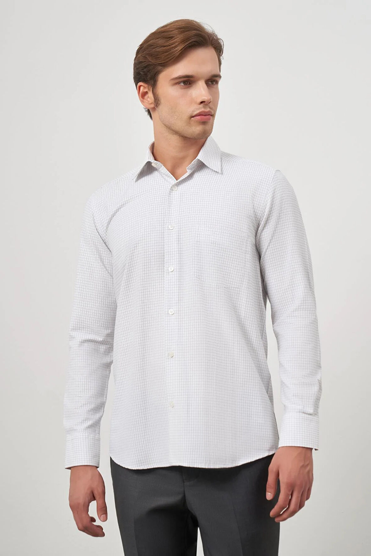 Beyaz Uzun Kol Kareli Desen Bez Ayağı Sert Yaka Cepli Pamuklu Classic Comfort Fit Gömlek 1004245163
