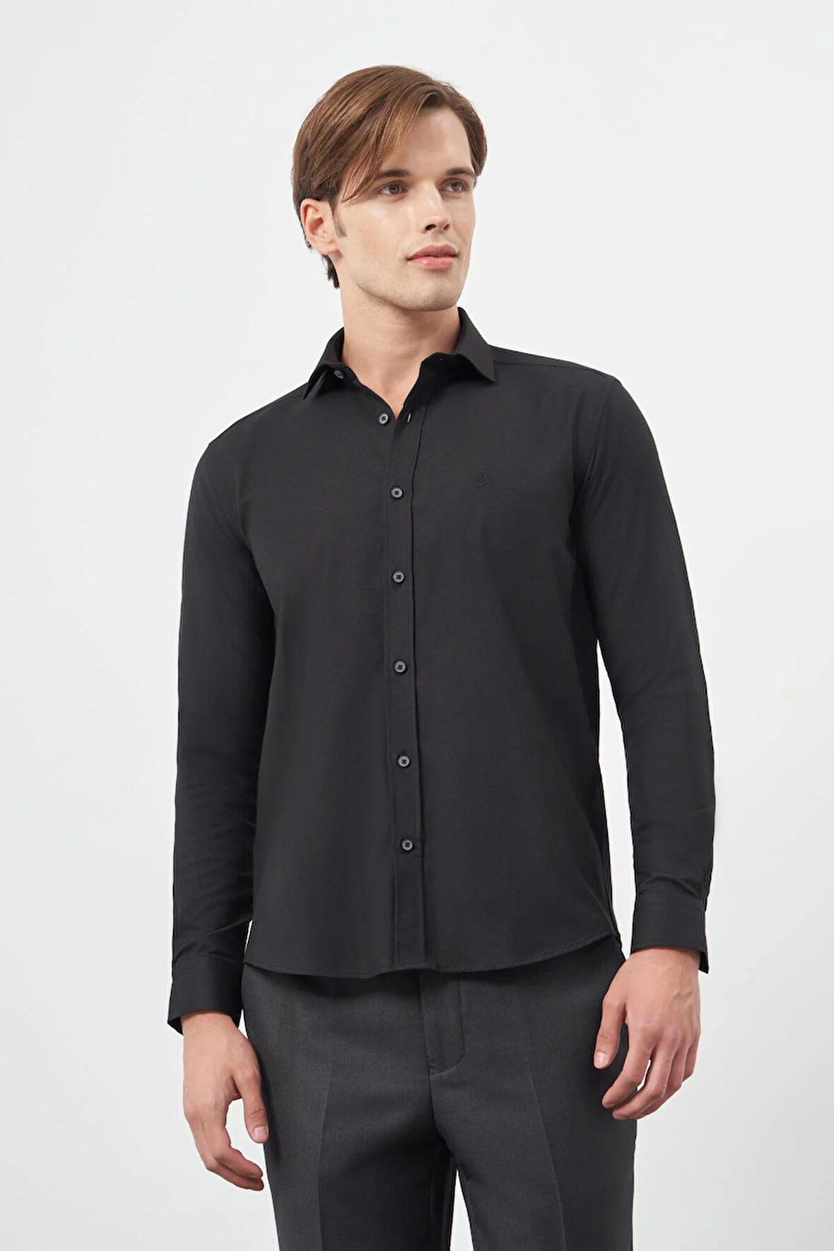 Siyah Uzun Kol Düz Bez Ayağı Yarım İtalyan Yaka Cepsiz Pamuklu Classic Slim Fit Gömlek 1004245211