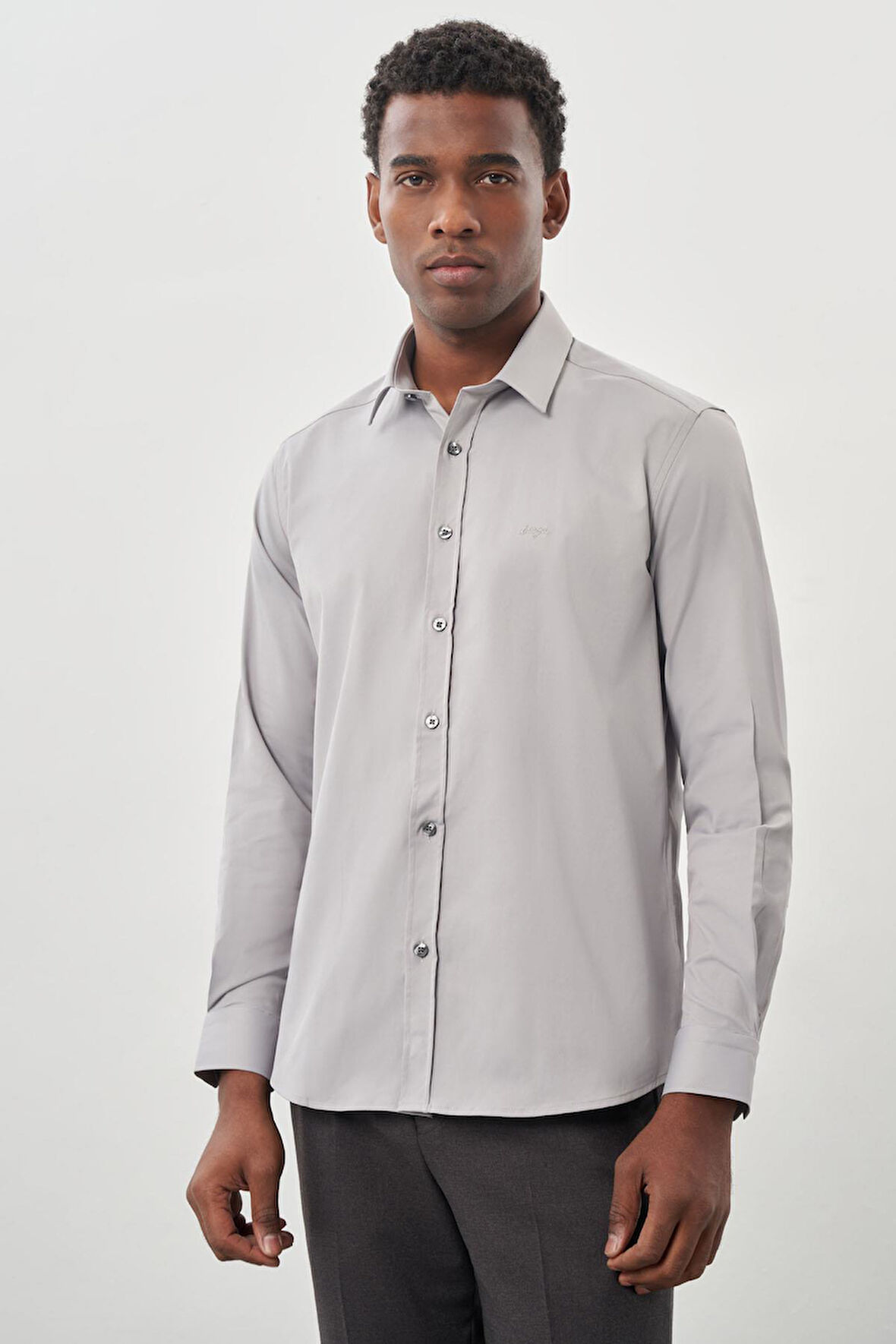 Gri Uzun Kollu Sert Yaka Cepsiz Pamuklu Likralı Klasik Slim Fit Dar Kesim Gömlek 1004245234