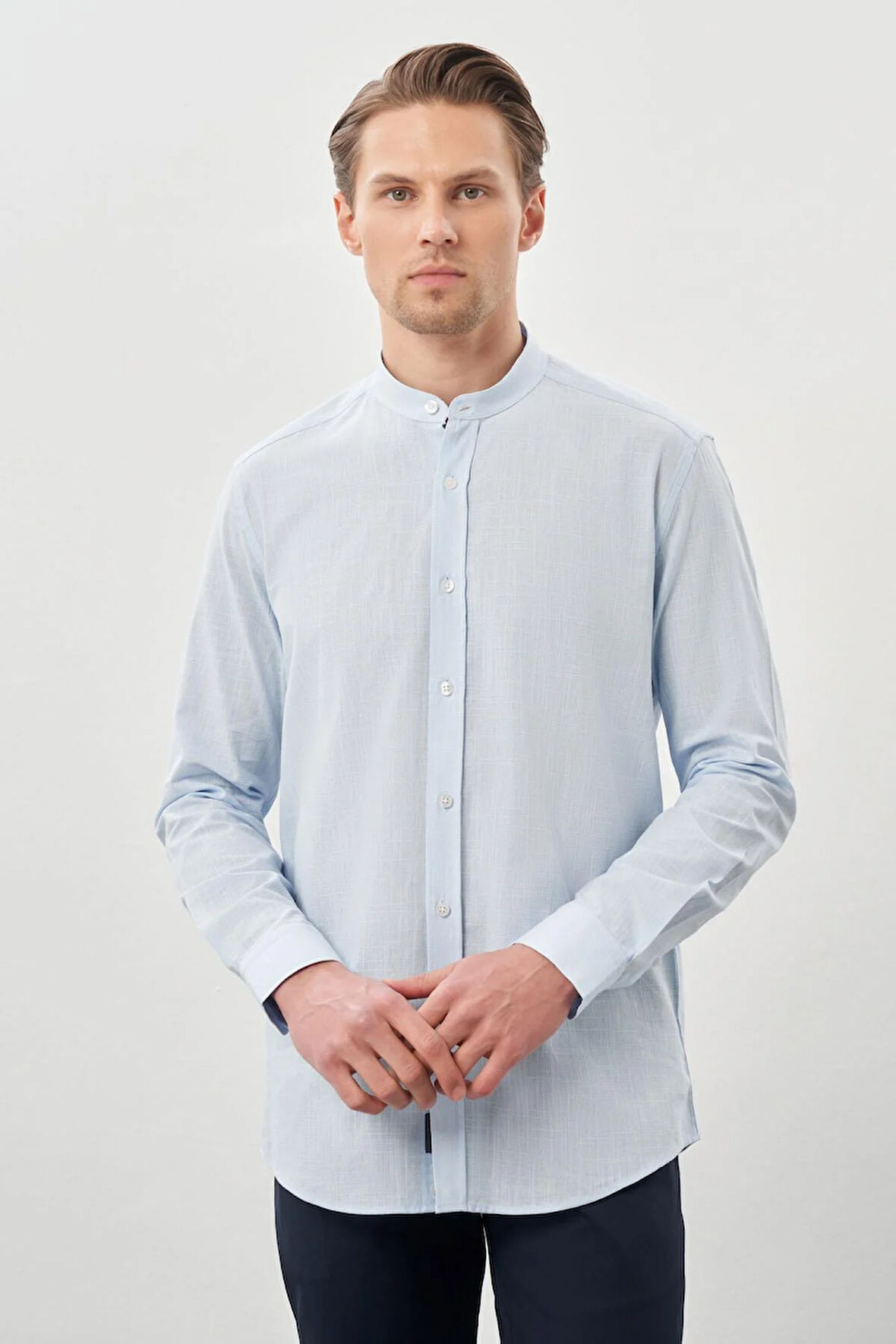 Koyu Mavi Uzun Kol Düz Bez Ayağı Hakim Yaka Cepsiz Pamuk Casual Slim Fit Gömlek 1004245270_300
