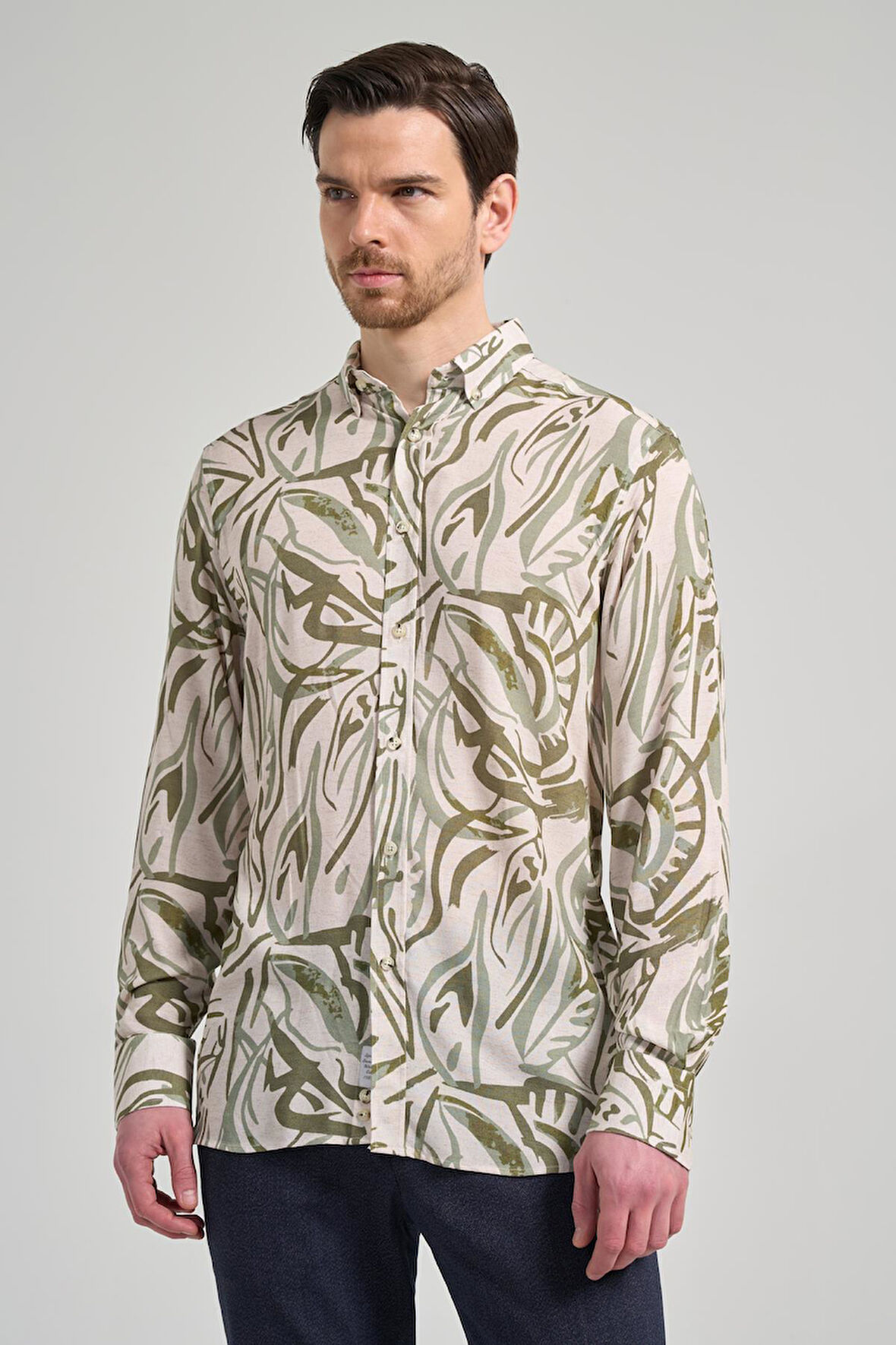 Koyu Haki Uzun Kol Baskılı Düğmeli Yaka Cepsiz Casual Slim Fit Gömlek 1004250138