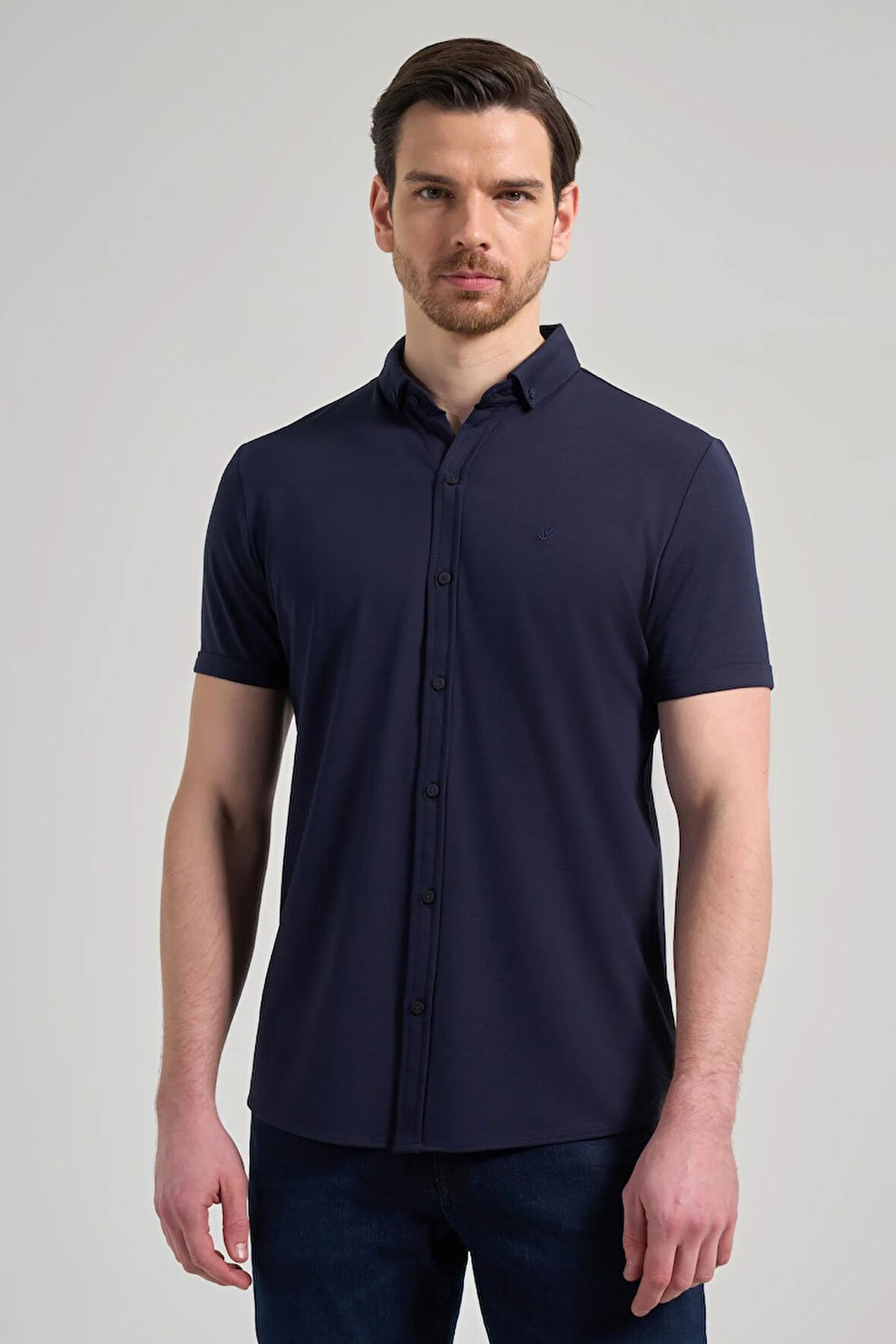 Koyu Lacivert Kısa Kol Düz Örme İtalyan Yaka Cepsiz Pamuklu Classic Slim Fit Gömlek 1004250156