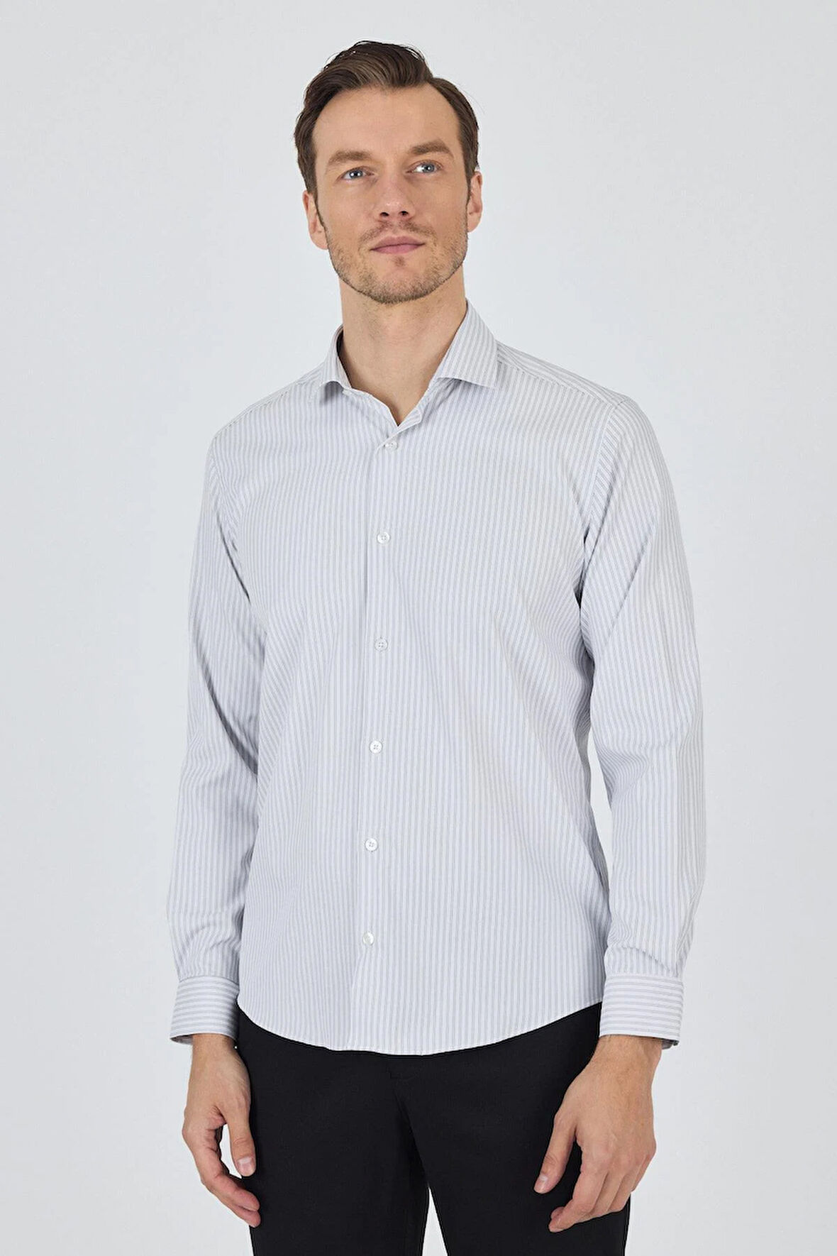 Uzun Kol Çizgili Desen Bez Ayağı Sert Yaka Cepsiz Esnek Classic Slim Fit Gömlek 1004250159